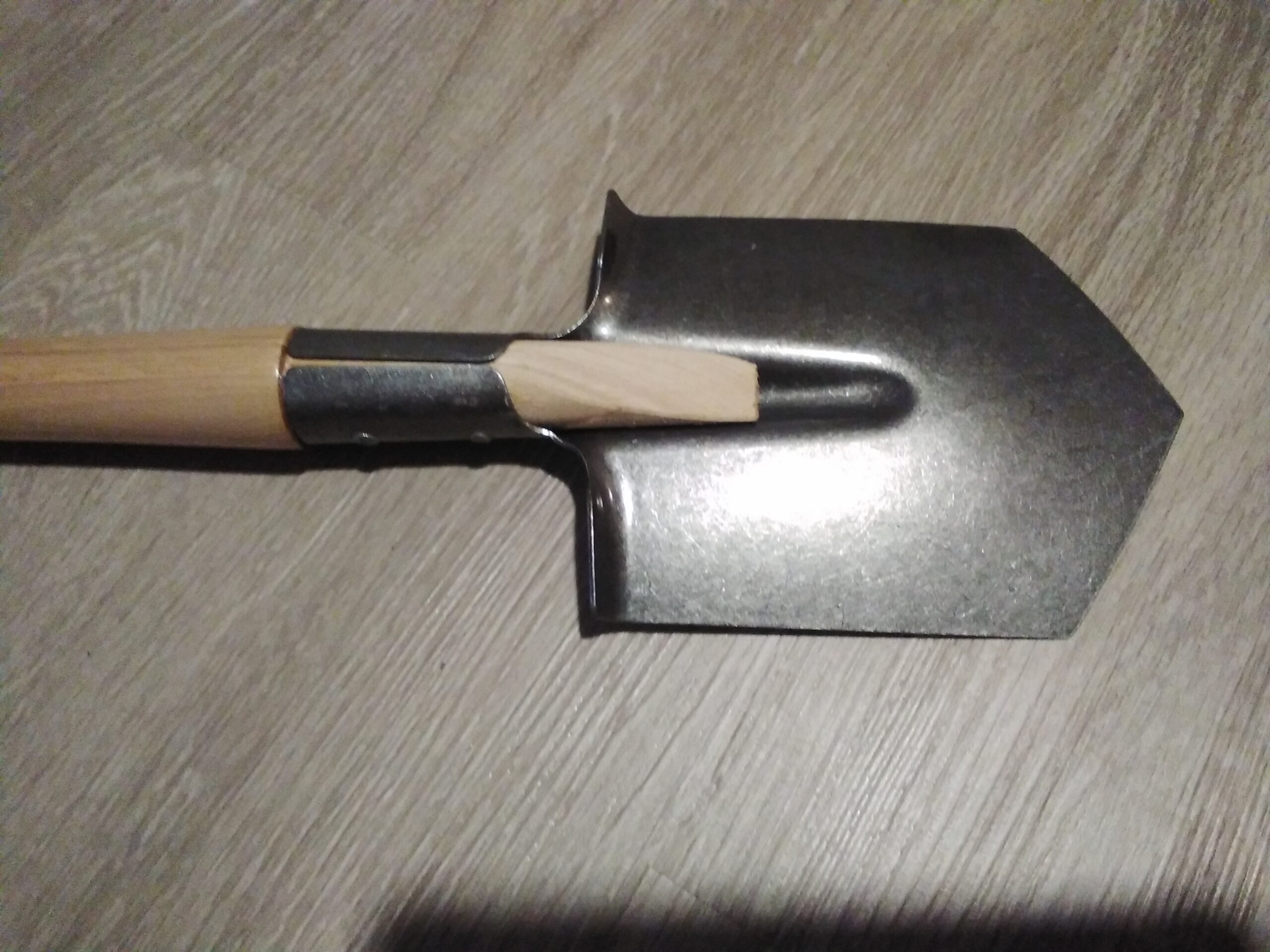 MASTIFF GEARS Battle Wolf Military-Grade Survival Shovel - Heavy Duty Carbon Steel w/Hardwood Handle customer photo 1