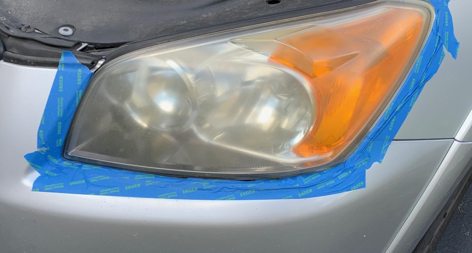3M Auto Restore and Protect Headlight Restoration Kit, Use On Plastic Lenses, Headlights, Taillight, Fog Lights and More, Includes Sanding Discs, Headlight Clear Coat Wipes, Foam Pad and Glove (39194) customer photo 1