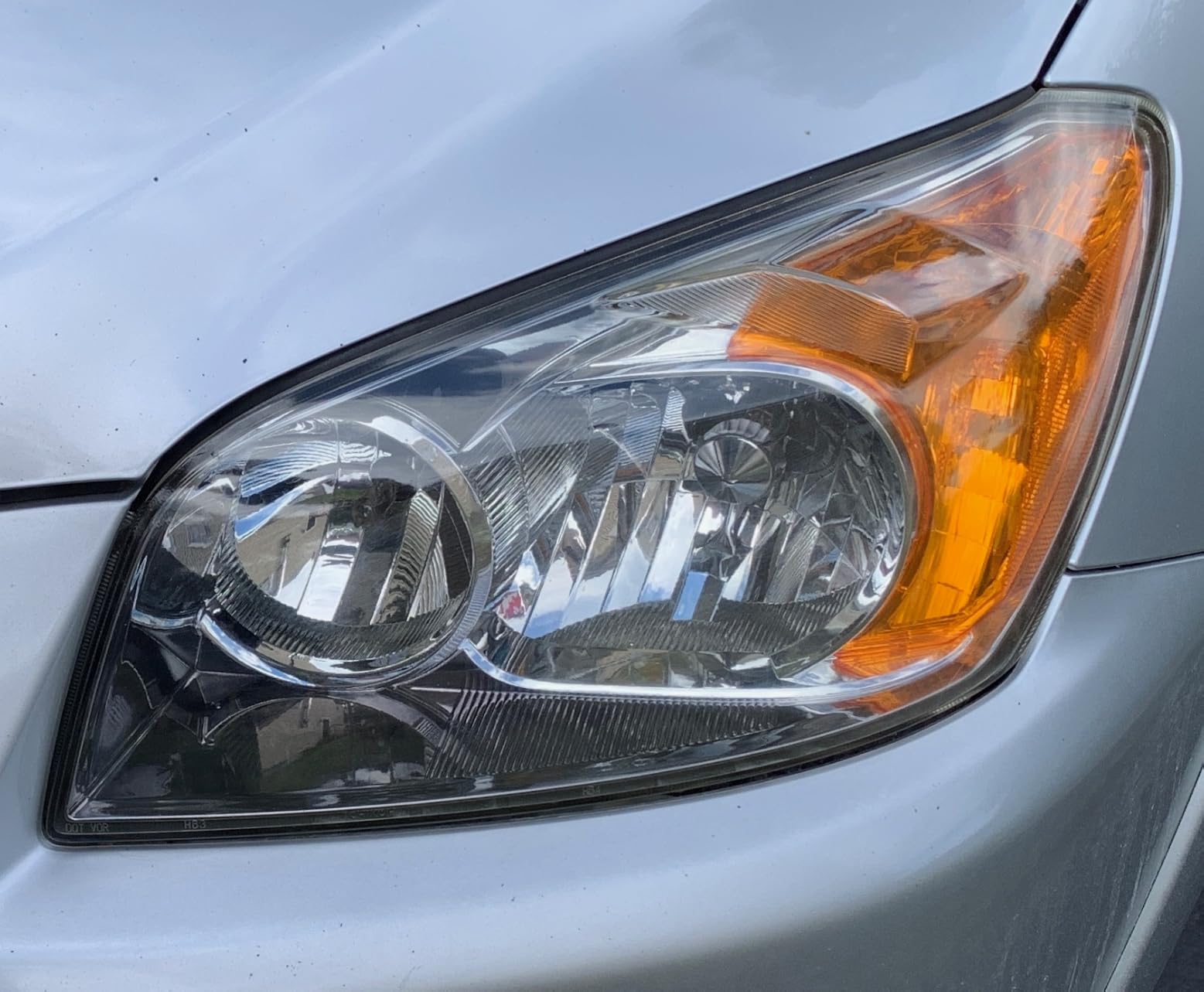 3M Auto Restore and Protect Headlight Restoration Kit, Use On Plastic Lenses, Headlights, Taillight, Fog Lights and More, Includes Sanding Discs, Headlight Clear Coat Wipes, Foam Pad and Glove (39194) customer photo 2
