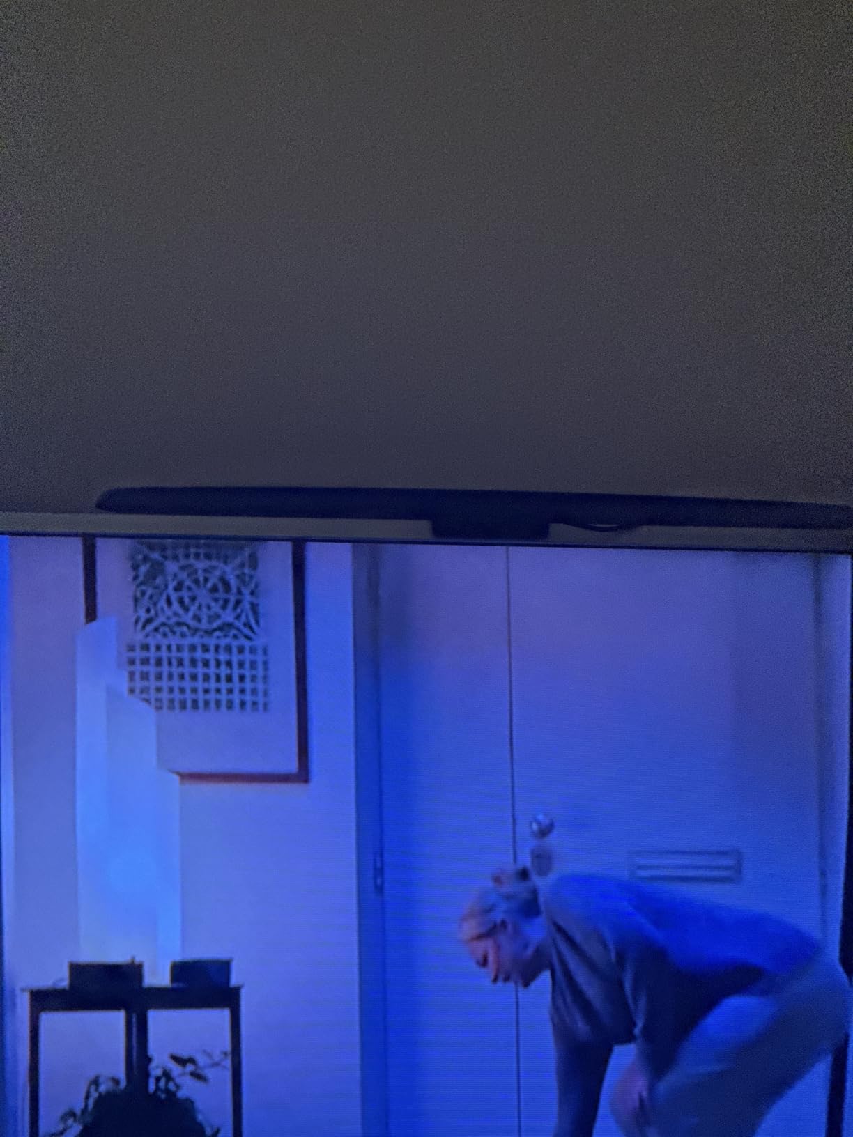 Philips Hover Amplified HD Digital TV Antenna, Long Range Smart TV Antenna, Easy Mount on Top of TV Design, Supports 4K 1080P HD VHF UHF, Signal Booster, Coax HDTV Cable/AC Adapter, SDV7219N/27 customer photo 1