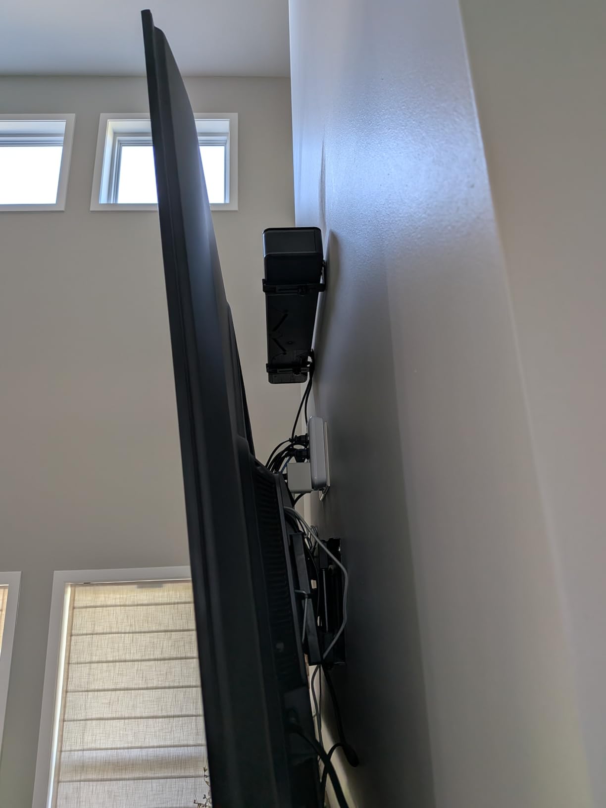 Bose TV Speaker - Soundbar for TV with Bluetooth and HDMI-ARC Connectivity, All-in-One Compact Soundbar, Includes Remote Control, Black customer photo 2