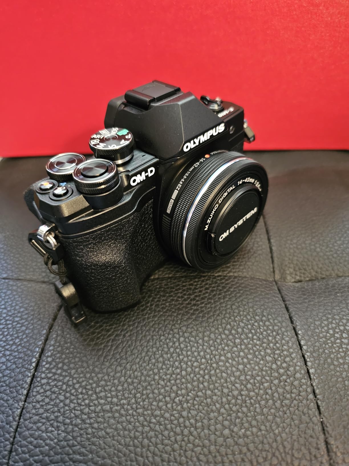 Olympus E-M10 Mark IV Black Micro Four Thirds System Camera M.Zuiko Digital ED 14-42mm F3.5-5.6 EZ kit 20MP Sensor 5-Axis Image Stabilization 4K Video Wi-Fi customer photo 1