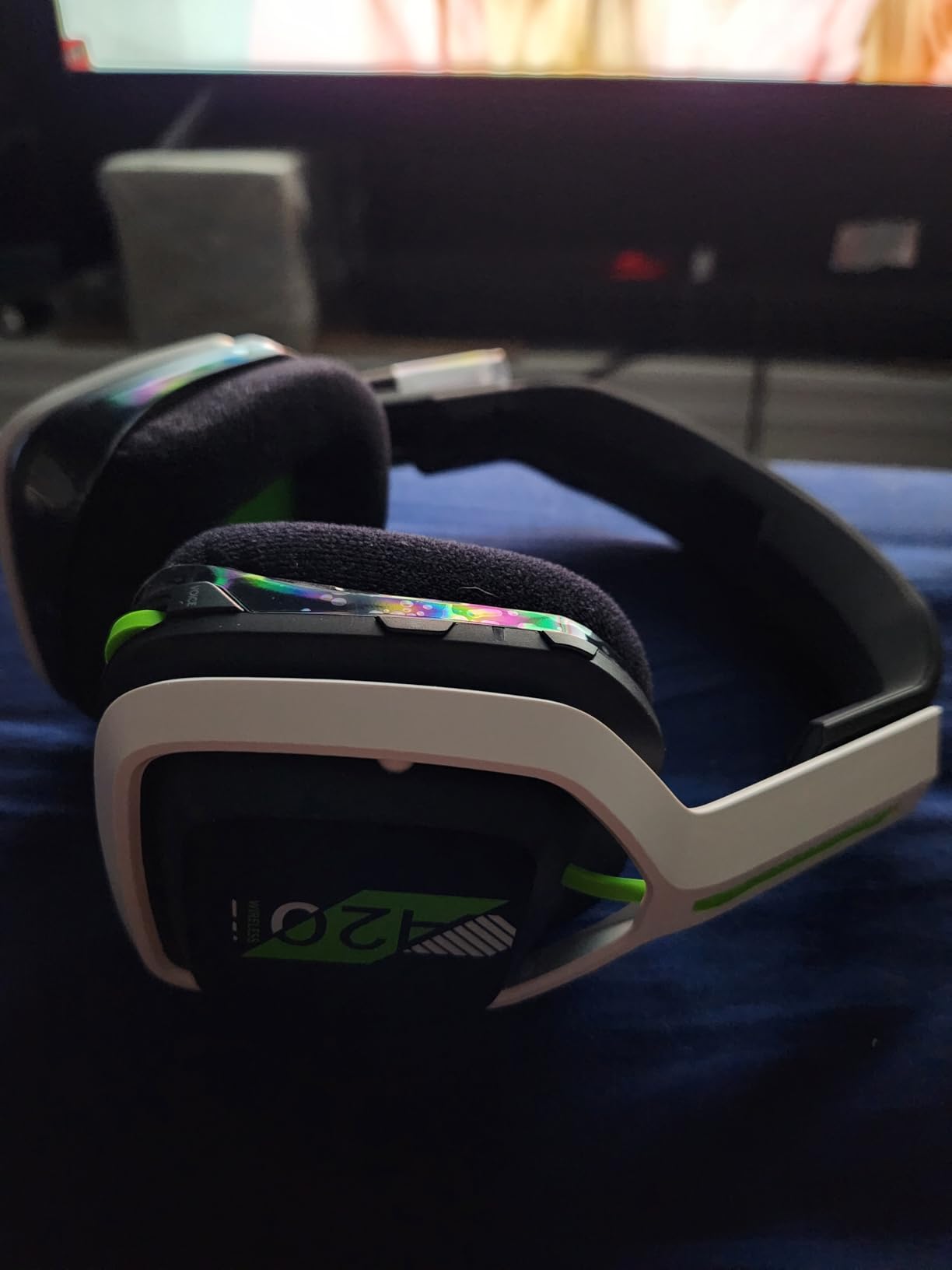ASTRO Gaming A20 Wireless Headset Gen 2 for Xbox Series X|S, Xbox One, PC & Mac - White/Green customer photo 1