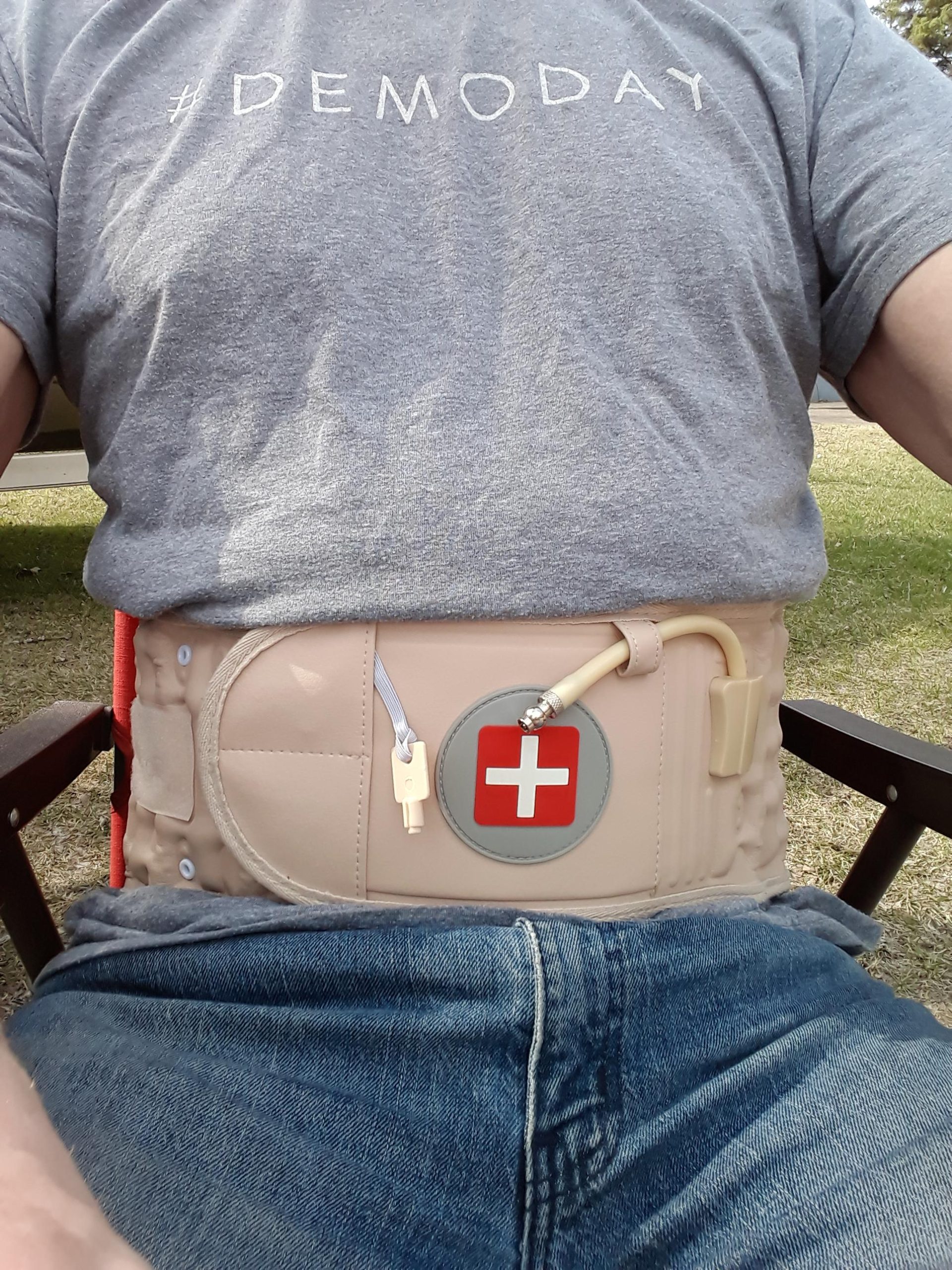 HONGJING Decompression Belt for Lower Back Pain Relief | Inflatable Back Brace with Hand Pump for Women Men, One Size Fits 29-49 Waist, Blue customer photo 2