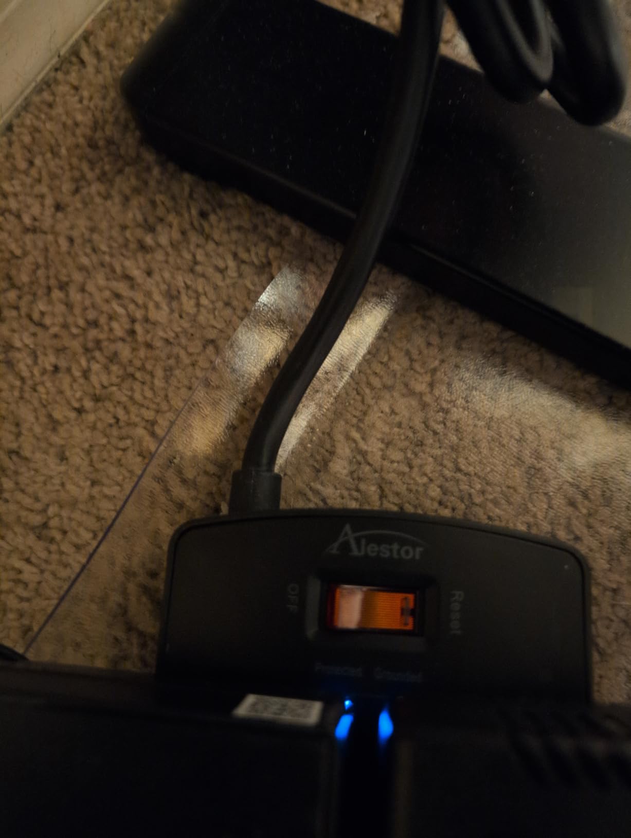 Power Strip, ALESTOR Surge Protector with 12 Outlets and 4 USB Ports, 6 Feet Extension Cord, 2700 Joules, ETL Listed, Black customer photo 1