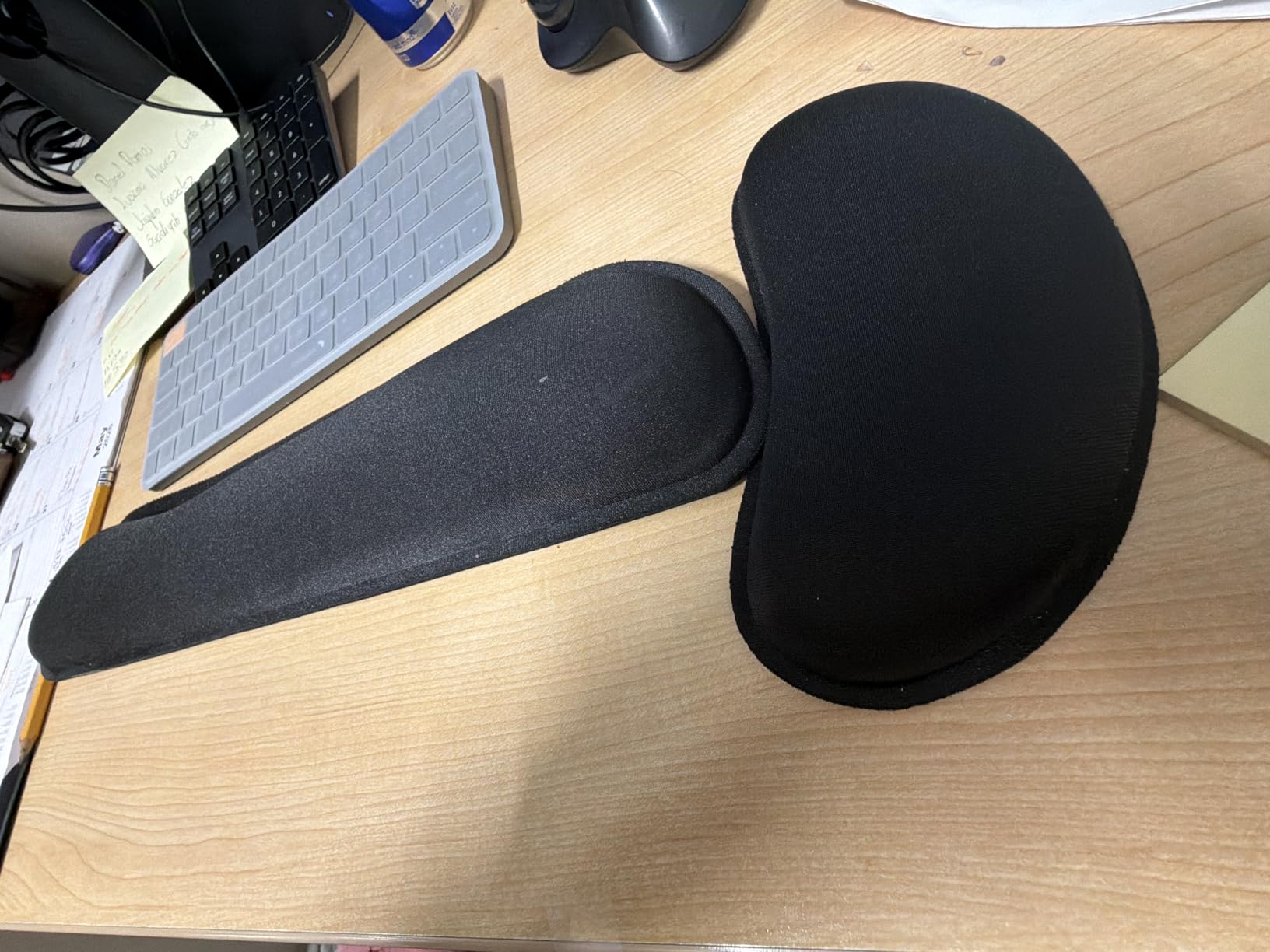 GORILLA GRIP Silky Memory Foam Wrist Rest for Computer Keyboard, Mouse, Ergonomic Design for Typing Pain Relief, Desk Pads Support Hand and Arm, Mousepad Rests, Stain Resistant, 2 Piece Pad, Black customer photo 1