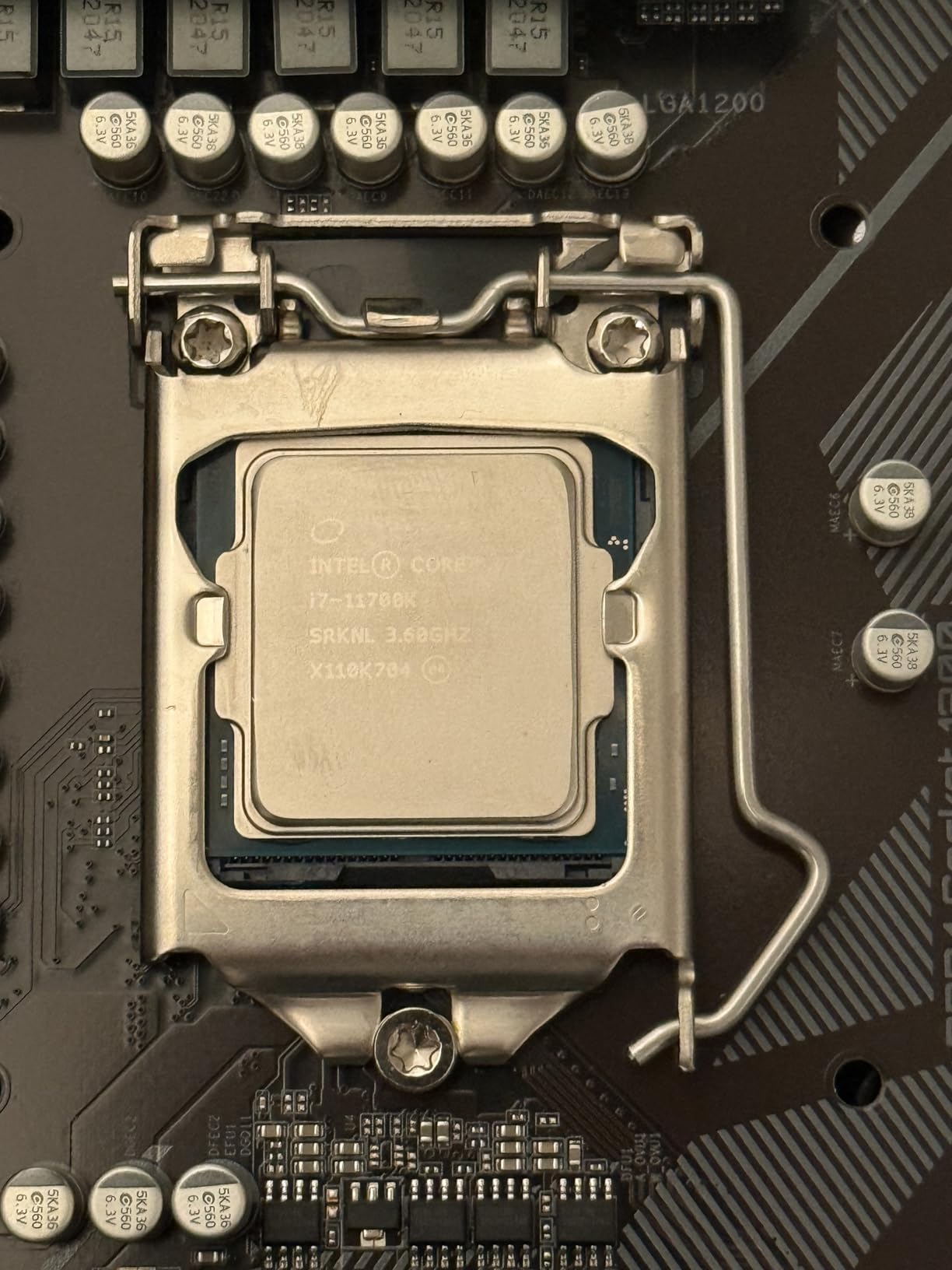 Intel Core i7-11700K Desktop Processor 8 Cores up to 5.0 GHz Unlocked LGA1200 (Intel 500 Series & Select 400 Series Chipset) 125W customer photo 2
