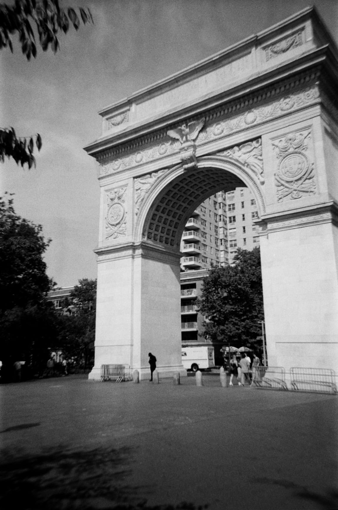 Ilford Sprite 35-II Reusable/Reloadable 35mm Analog Film Camera (Black and Silver) customer photo 2