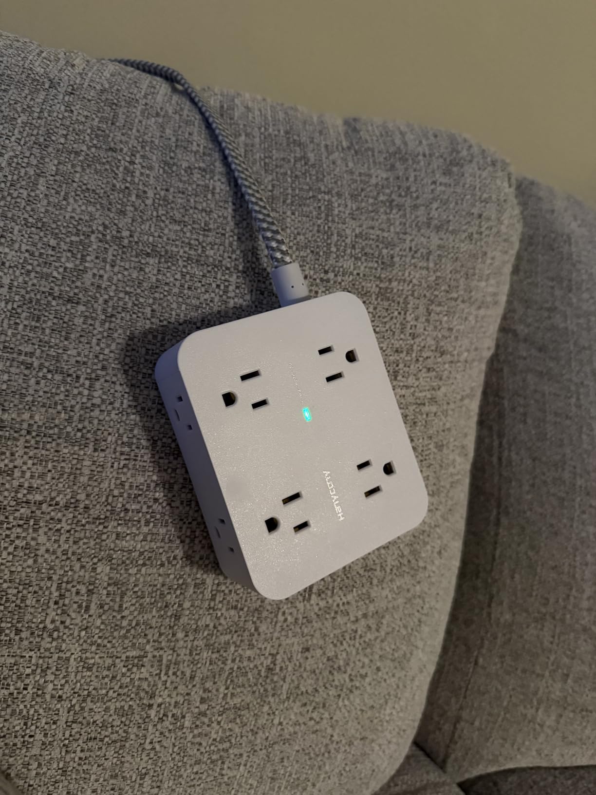 Surge Protector Power Strip - HANYCONY 8 Outlets 4 USB (2 USB C) Charging Ports, Multi Plug Outlet Extender, 5Ft Braided Extension Cord, Flat Plug Wall Mount Desk Charging Station for Home Office ETL customer photo 1