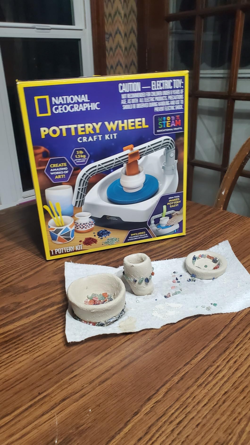 NATIONAL GEOGRAPHIC Pottery Wheel for Kids - Complete Pottery Kit for Beginners, Plug-in Motor, 2 lbs. Air Dry Clay, Sculpting Clay Tools, Apron & More, Patented Design, Craft Kit (Amazon Exclusive) customer photo 2