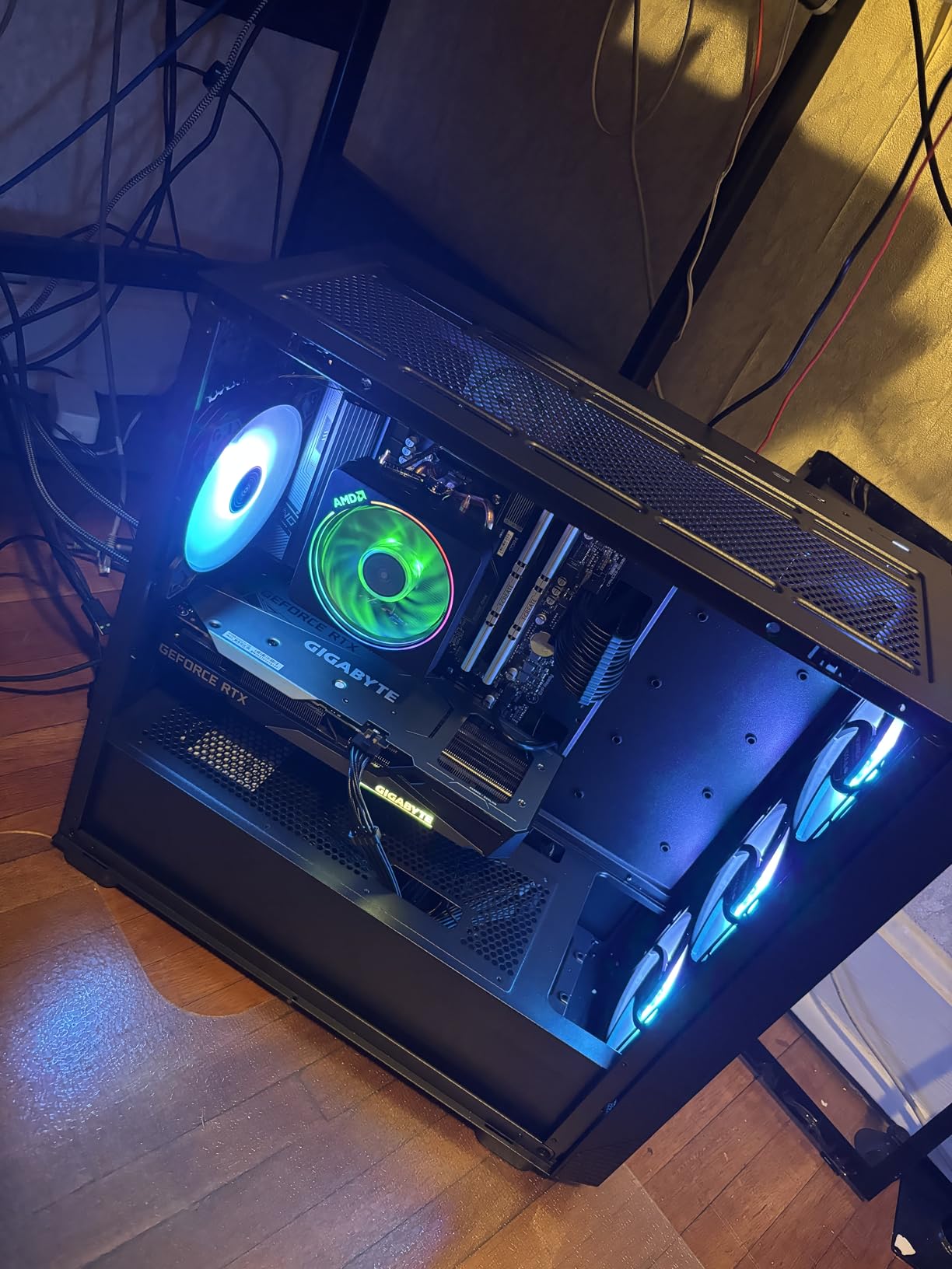 GIGABYTE GeForce RTX 3060 Gaming OC 12G (REV2.0) Graphics Card, 3X WINDFORCE Fans, 12GB 192-bit GDDR6, GV-N3060 Video Card customer photo 2