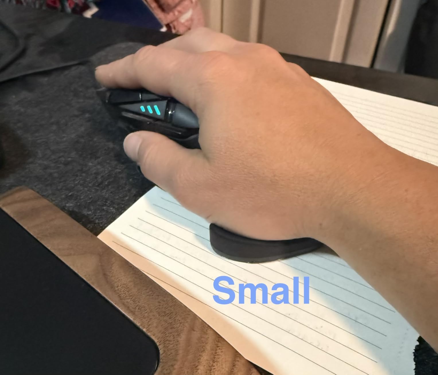 DELTAHUB Carpio 2.0 - Right-Handed Truly Ergonomic Wrist Rest for Mouse, Carpal Tunnel Support, Pain Relief, Anti-Fatigue, Easy Glide, Sleek, Office, Computer, Laptop, Gaming - Large, Black customer photo 2