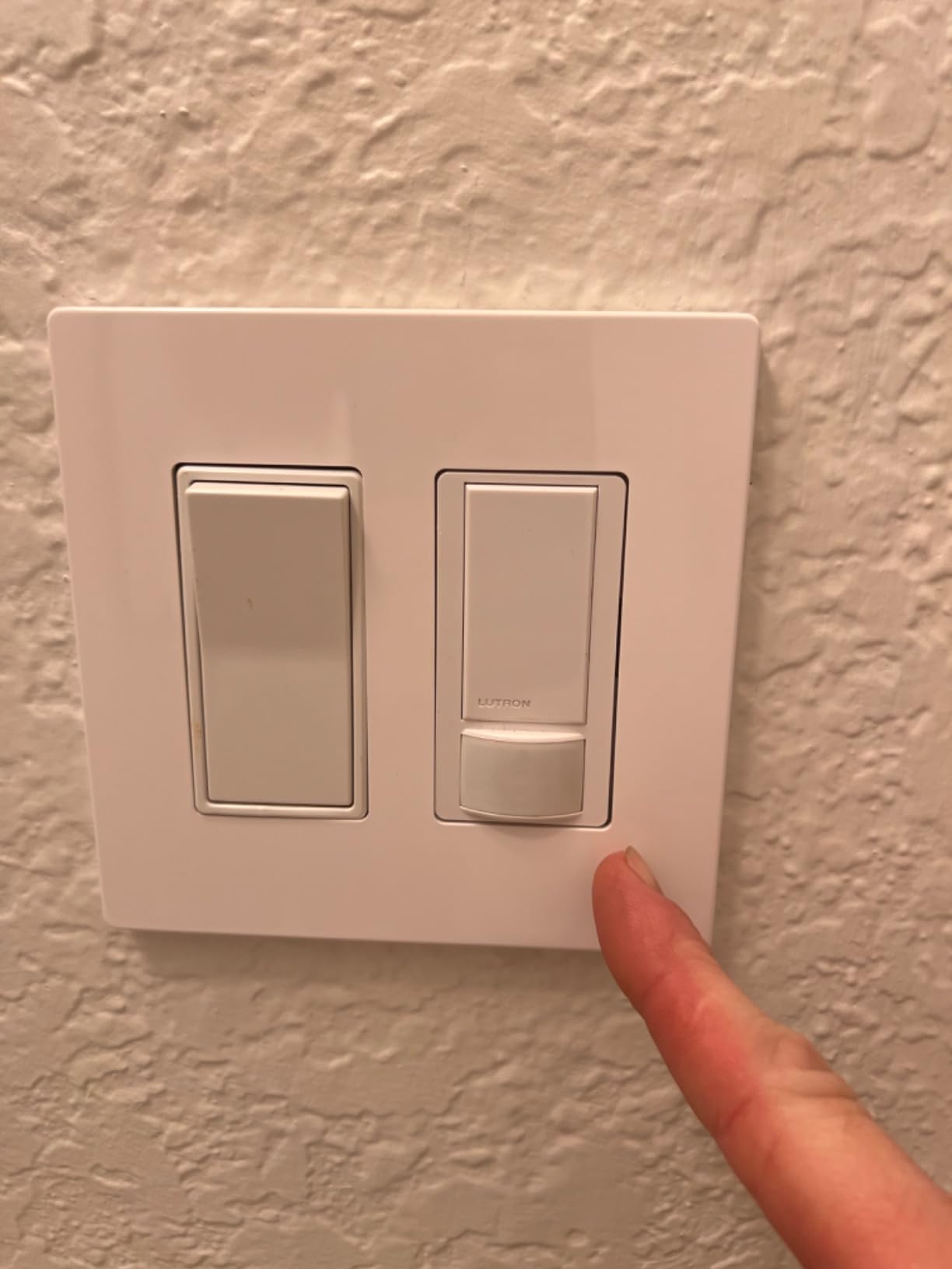 Kasa Smart WiFi Motion Sensor Switch, Single Pole, Needs Neutral Wire, 2.4GHz Wi-Fi Light Switch, Compatible with Alexa & Google Home, UL Certified, No Hub Required (KS200M), White, 1-Pack customer photo 2