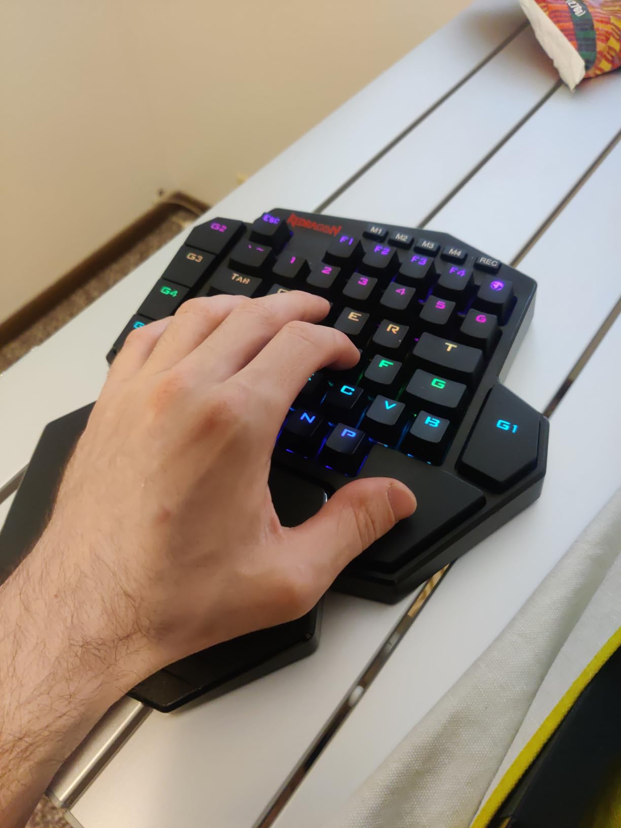 Redragon K585 PRO Wireless One-Handed Mechanical Keyboard, 42 Keys 3-Mode RGB 40% Gaming Keypad w/ 7 Onboard Macro Keys, Detachable Wrist Support, Rechargeable Battery (Red Switch) customer photo 1