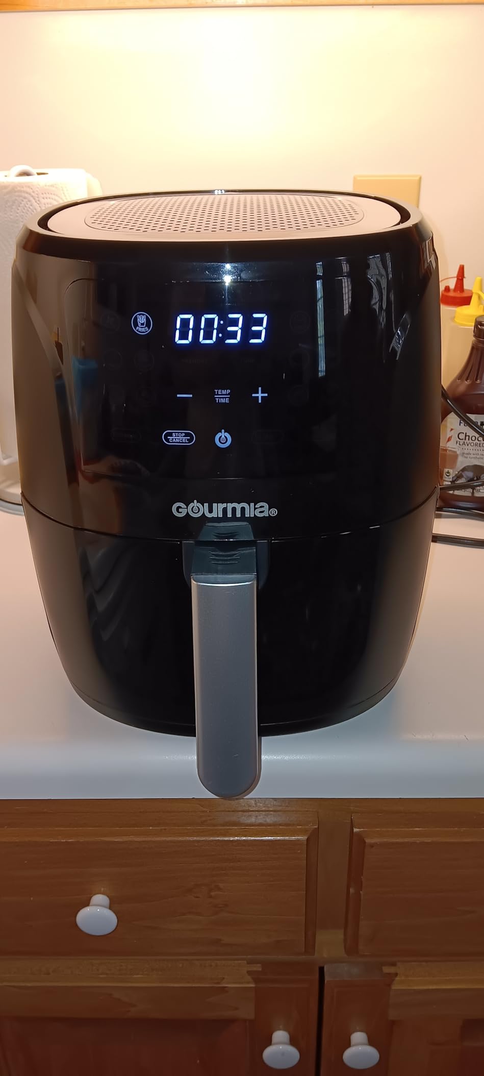 Gourmia Air Fryer - 6 Qt Large Capacity, FryForce 360°, Digital Display with 12 Presets, Roast, Bake, Broil, Dehydrate, Dishwasher Safe Accessories, Black customer photo 2