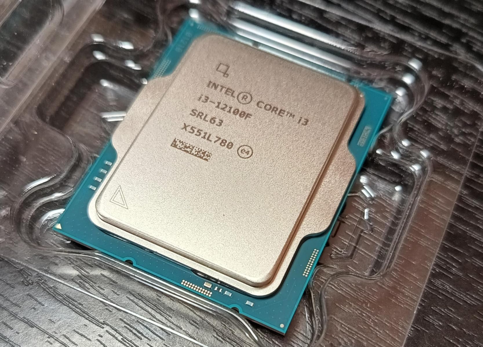 Intel Core i3-12100F desktop processor, featuring PCIe Gen 5.0 & 4.0 support, DDR5 and DDR4 support. Discrete graphics required. customer photo 2