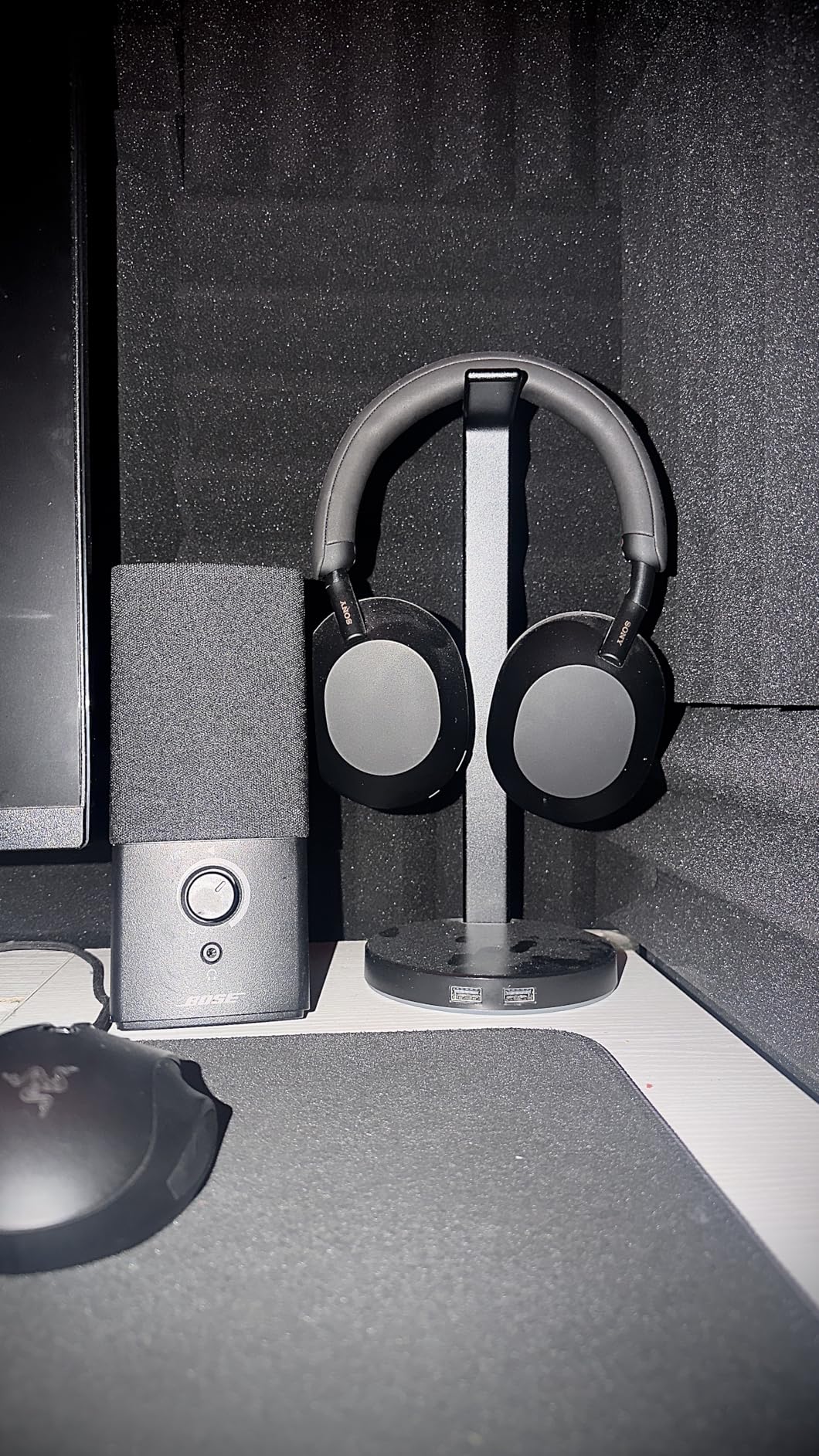 Sony WH-1000XM5 Premium Noise Canceling Headphones, Auto NC Optimizer, 30-Hour Battery, Alexa Voice Control, Silver customer photo 2