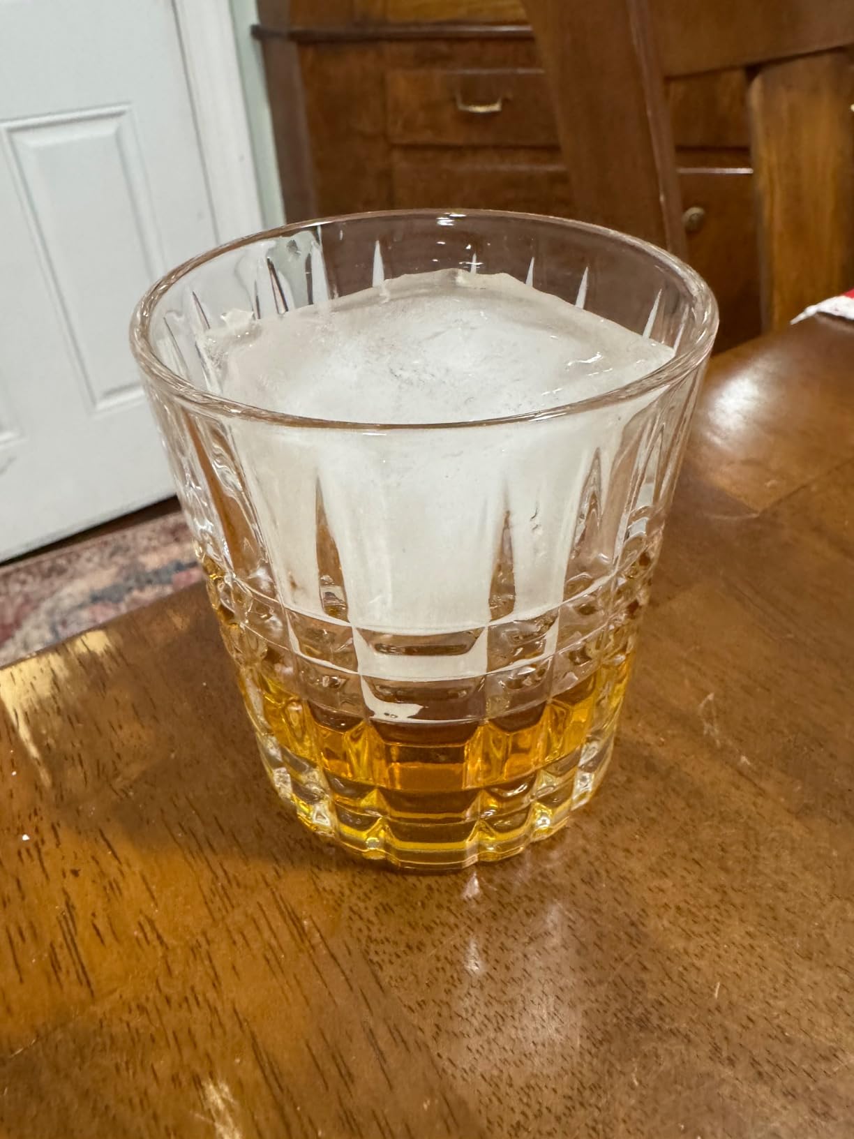 W&P Crystal Ice Tray, Perfect Etched Large Cubes, Slow Melting for Whiskey and Cocktails, Food Grade Premium Silicone, Dishwasher Safe, BPA Free customer photo 1