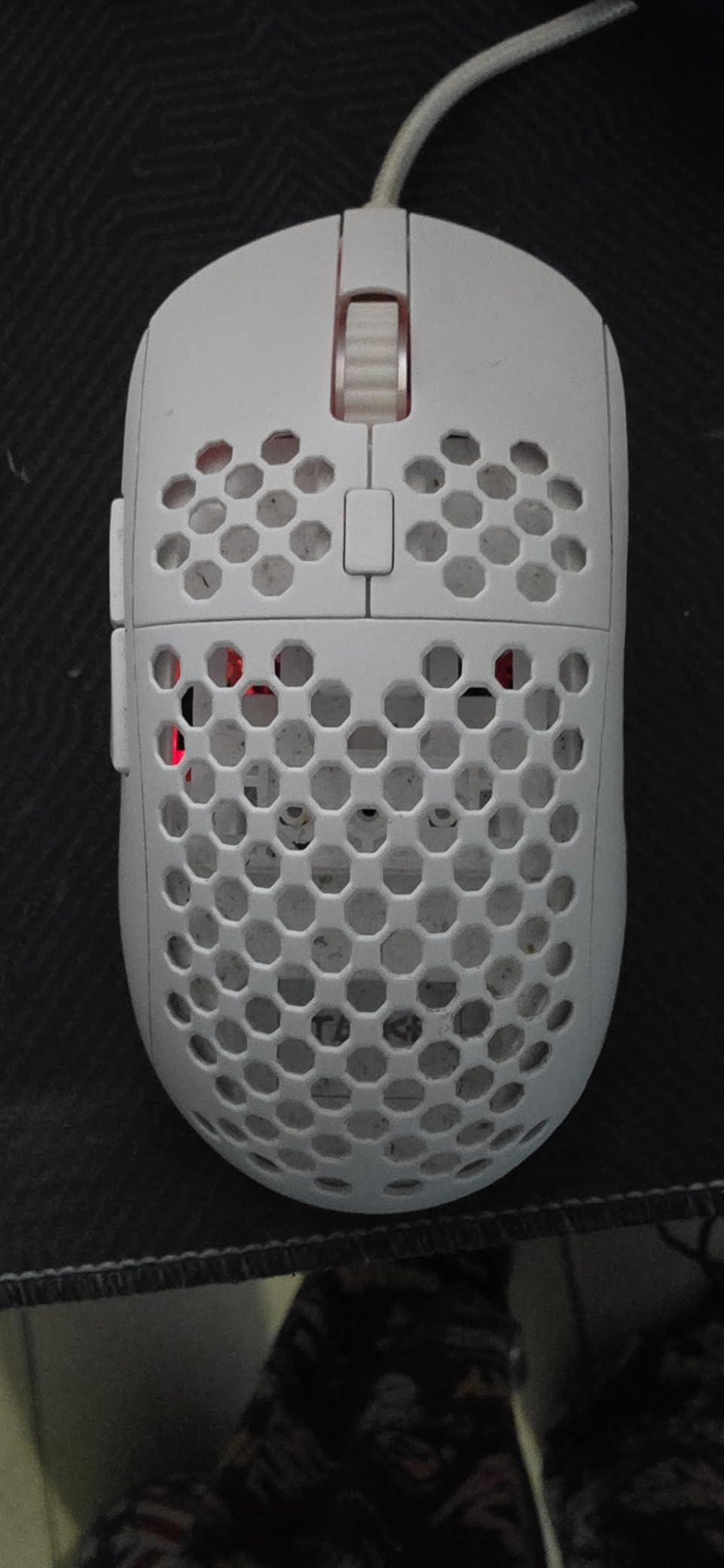 TMKB Falcon M1SE Ultralight Honeycomb Gaming Mouse customer photo 1