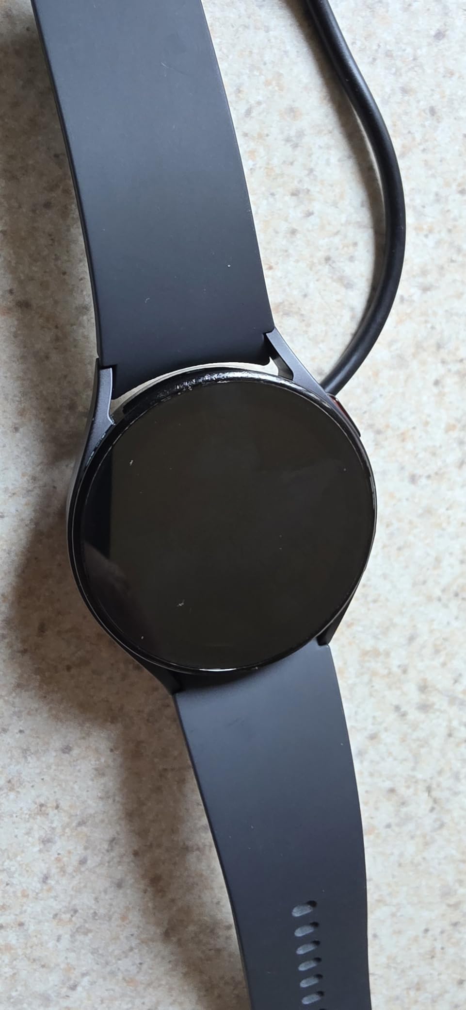 SAMSUNG Galaxy Watch 5 40mm Bluetooth Smartwatch w/Body, Health, Fitness and Sleep Tracker, Improved Battery, Sapphire Crystal Glass, Enhanced GPS Tracking, US Version, Gray (Renewed) customer photo 2