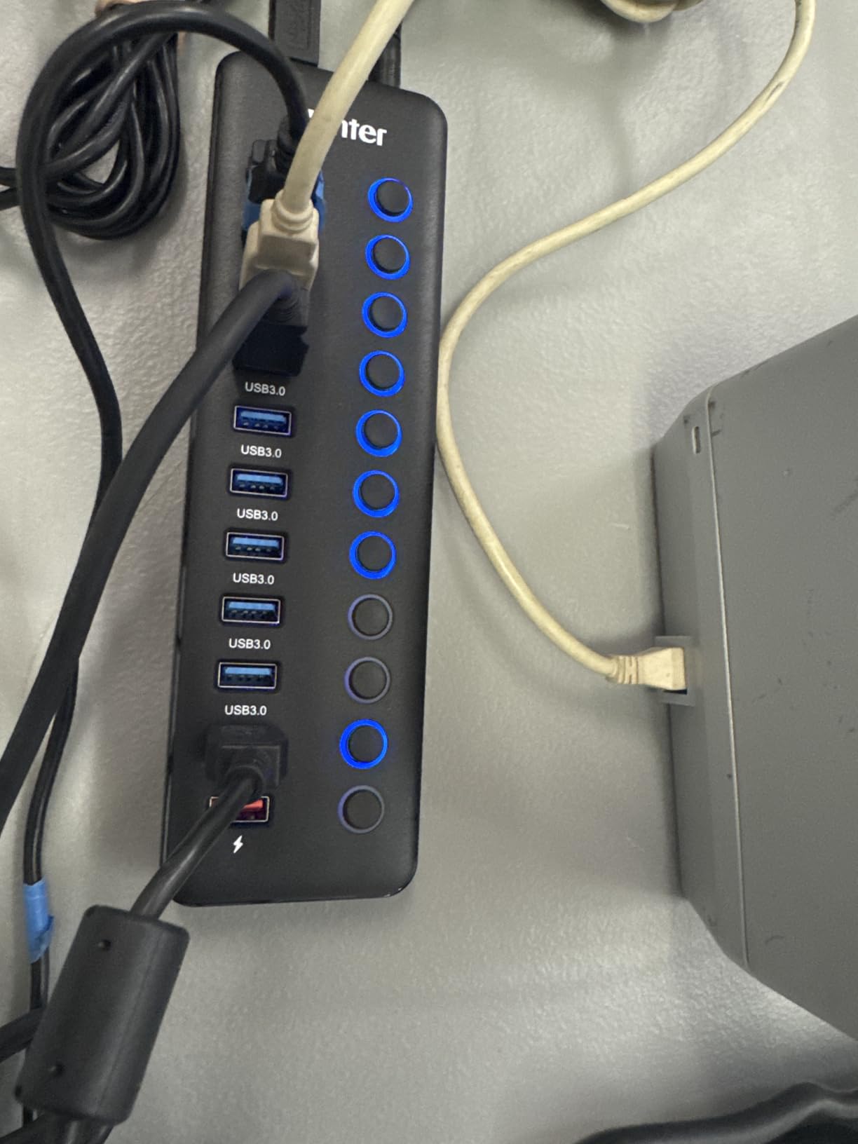 Powered USB Hub, Wenter 11-Port USB Splitter Hub (10 Faster Data Transfer Ports+ 1 Smart Charging Port) with Individual LED On/Off Switches, USB Hub 3.0 Powered with Power Adapter for Mac, PC customer photo 2