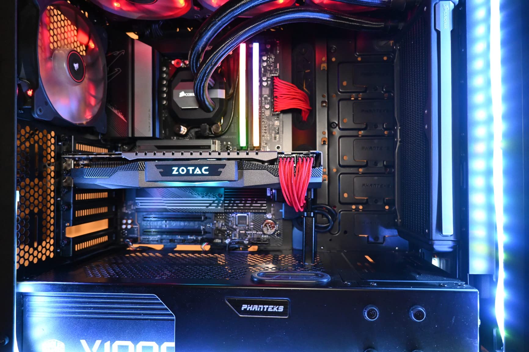 GIGABYTE B650 AORUS Elite AX AMD AM5 ATX Motherboard, Support Ryzen 9000/8000/7000 Series, DDR5, 14+2+1 Power Phase, PCIe 5.0 M.2, USB-C 3.2 Gen 2, WIFI6E, 2.5GbE, EZ-Latch, Q-Flash, RGB Fusion customer photo 1