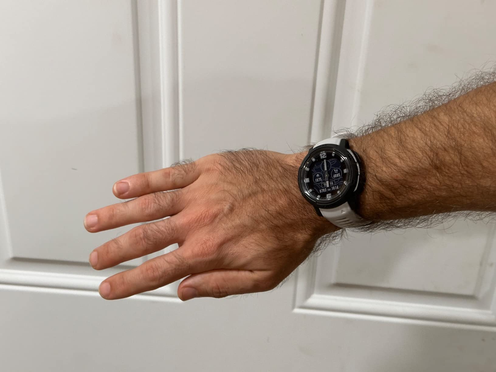 Garmin Instinct Crossover Solar, Rugged Hybrid Smartwatch with Solar Charging Capabilities, Analog Hands and Digital Display, Graphite customer photo 1
