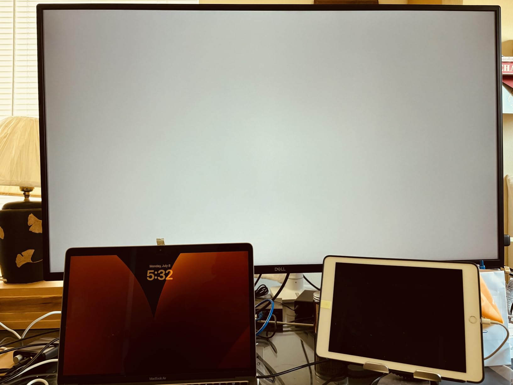 Dell UltraSharp 43 4K USB-C Hub Monitor - U4323QE customer photo 1