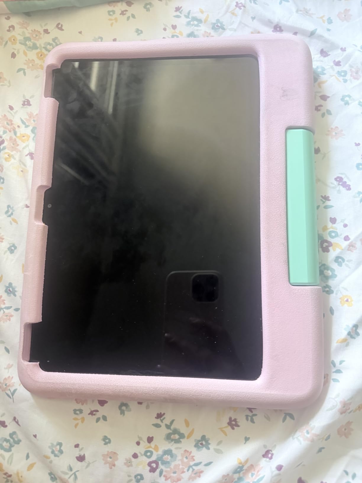 Amazon Fire HD 10 Kids tablet (newest model) ages 3-7, 10.1