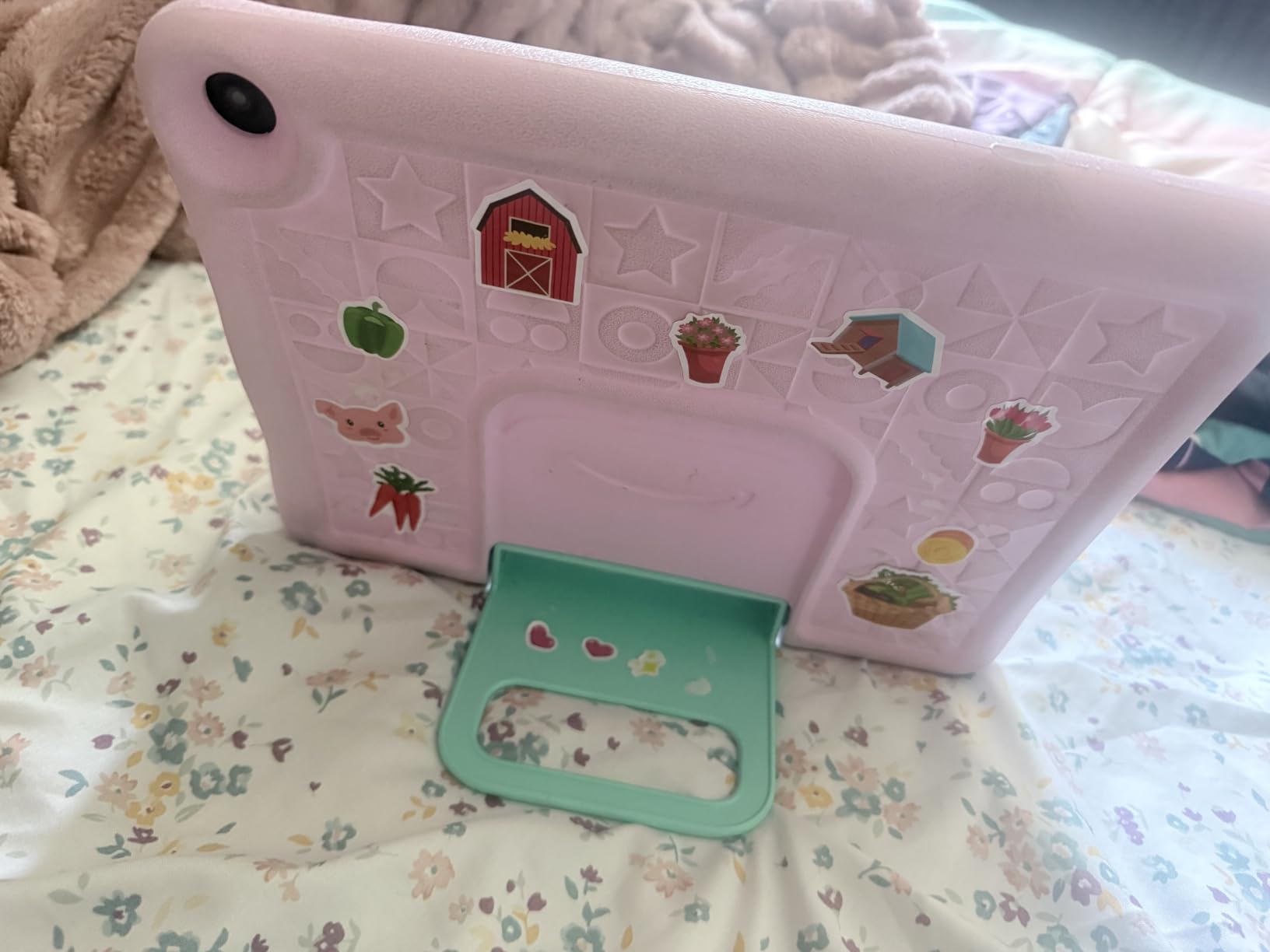 Amazon Fire HD 10 Kids tablet (newest model) ages 3-7, 10.1