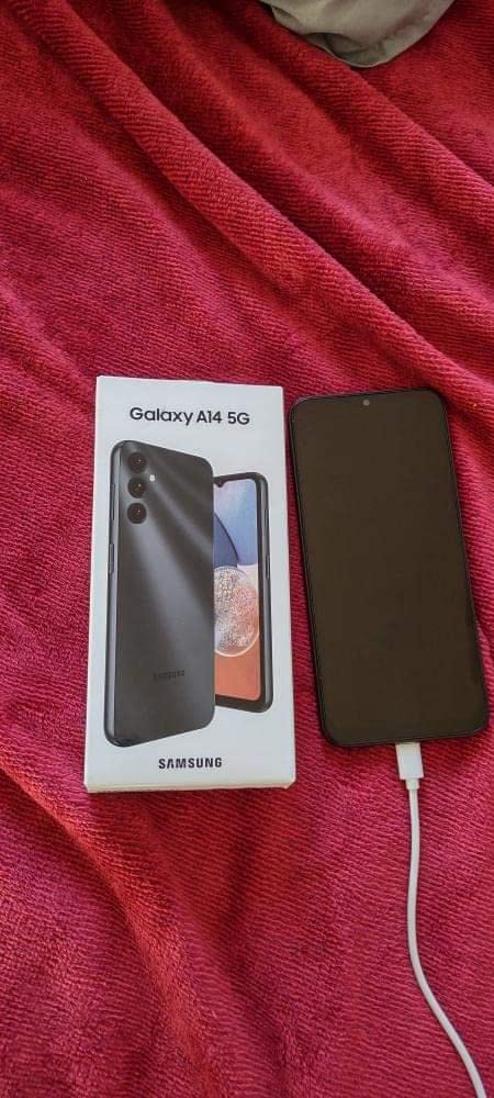 Samsung Galaxy A14 5G A Series Cell Phone, Factory Unlocked Android Smartphone, 64GB w/Expandable Storage, Long Battery Life, 13MP Camera, 6.6