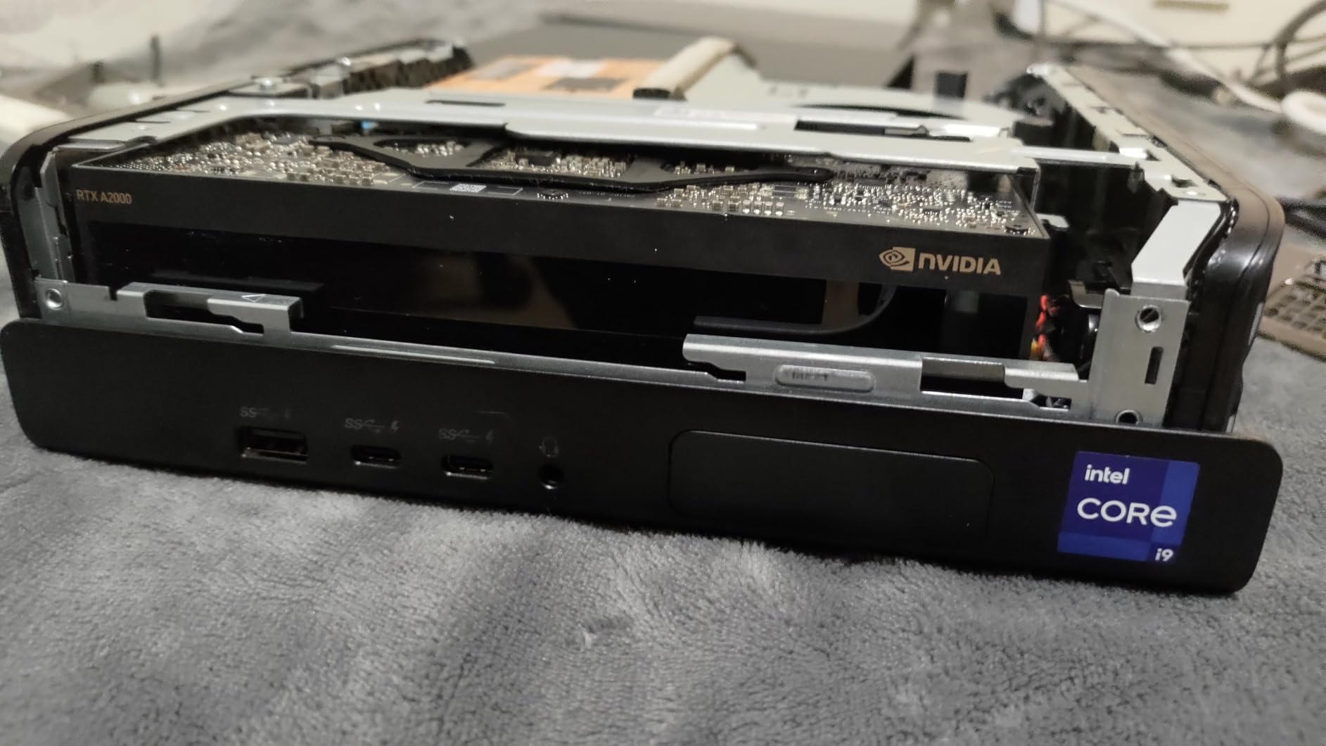 NVIDIA RTX A2000 - Graphics Card - RTX A2000-6 GB GDDR6 - PCIe 4.0 x16-4 x Mini DisplayPort customer photo 1