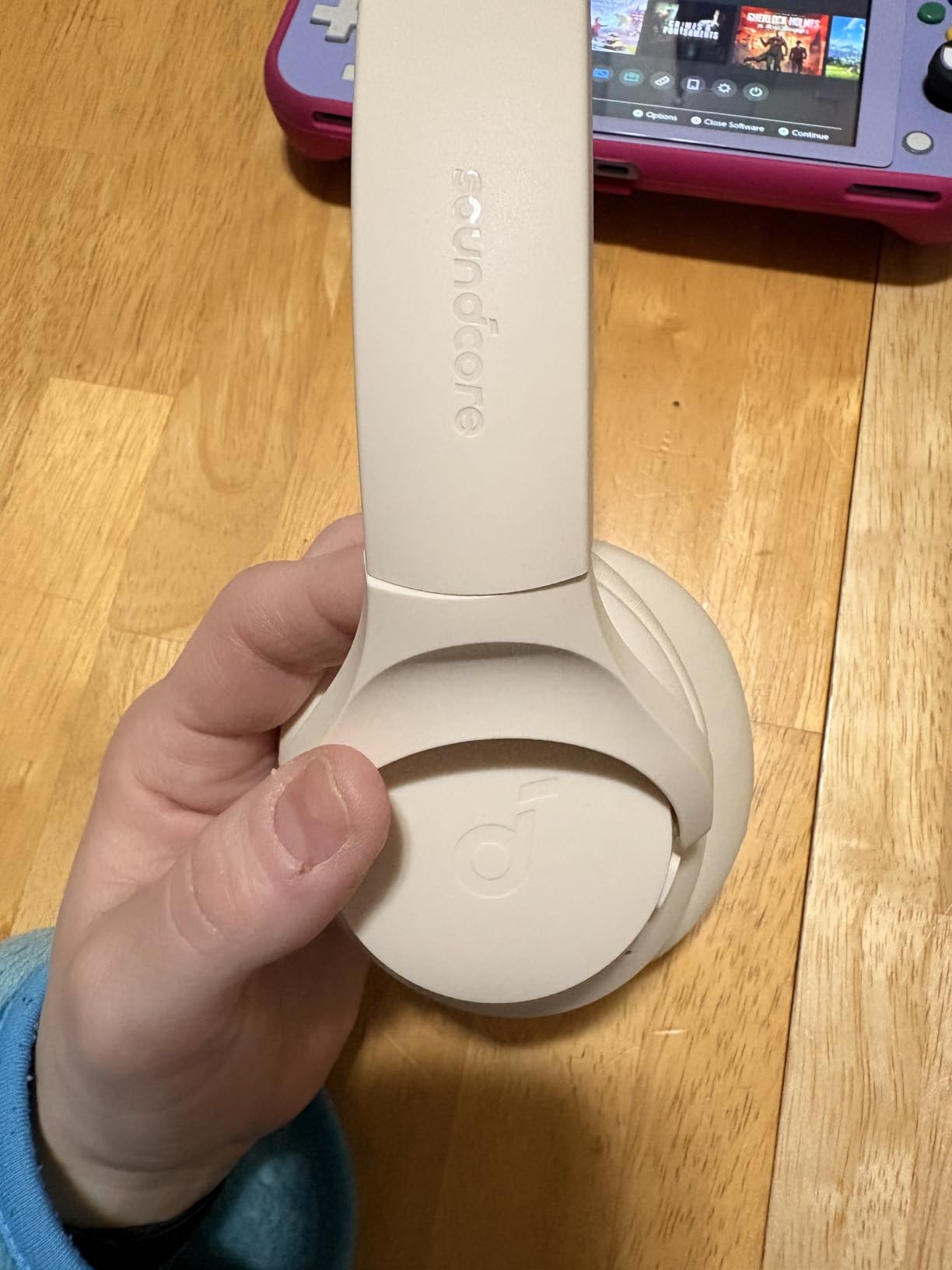 Soundcore by Anker Q20i Hybrid Active Noise Cancelling Headphones, Wireless Over-Ear Bluetooth, 40H Long ANC Playtime, Hi-Res Audio, Big Bass, Customize via an App, Transparency Mode customer photo 2