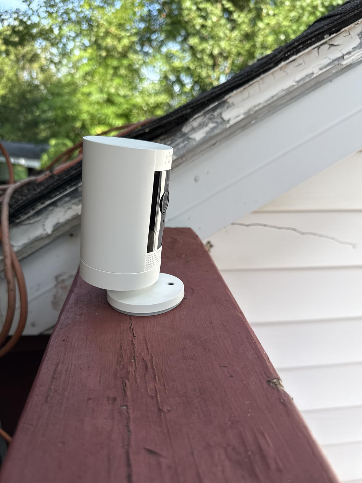 Ring Outdoor Cam (Stick Up Cam), Weather-resistant home or business HD security camera, Live View, Color Night Vision, Two-Way Talk, motion alerts, Works with Alexa, White customer photo 2