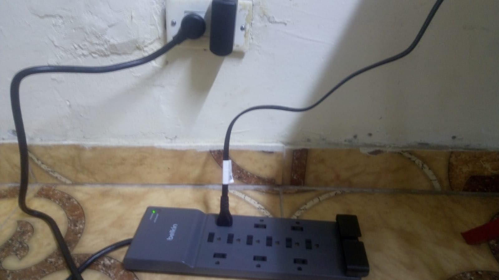 Belkin 12-Outlet Surge Protector Power Strip w/ 12 AC Outlets & 8ft Flat Plug, UL-Listed Heavy-Duty Extension Cord for Home, Office, Travel, Computer, Laptop, Charger - 3,780 Joules of Protection customer photo 2