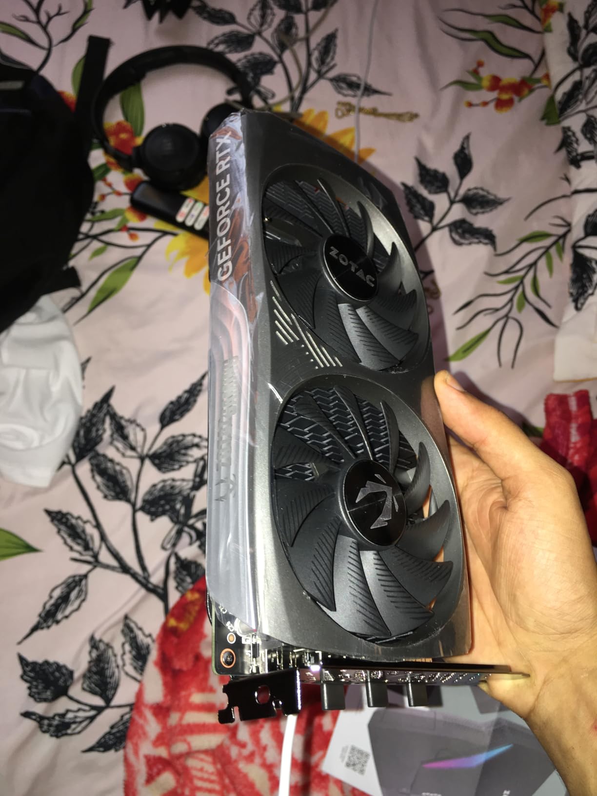 ZOTAC Gaming GeForce RTX 4060 8GB Twin Edge OC DLSS 3 8GB GDDR6 128-bit 17 Gbps PCIE 4.0 Compact Gaming Graphics Card customer photo 1