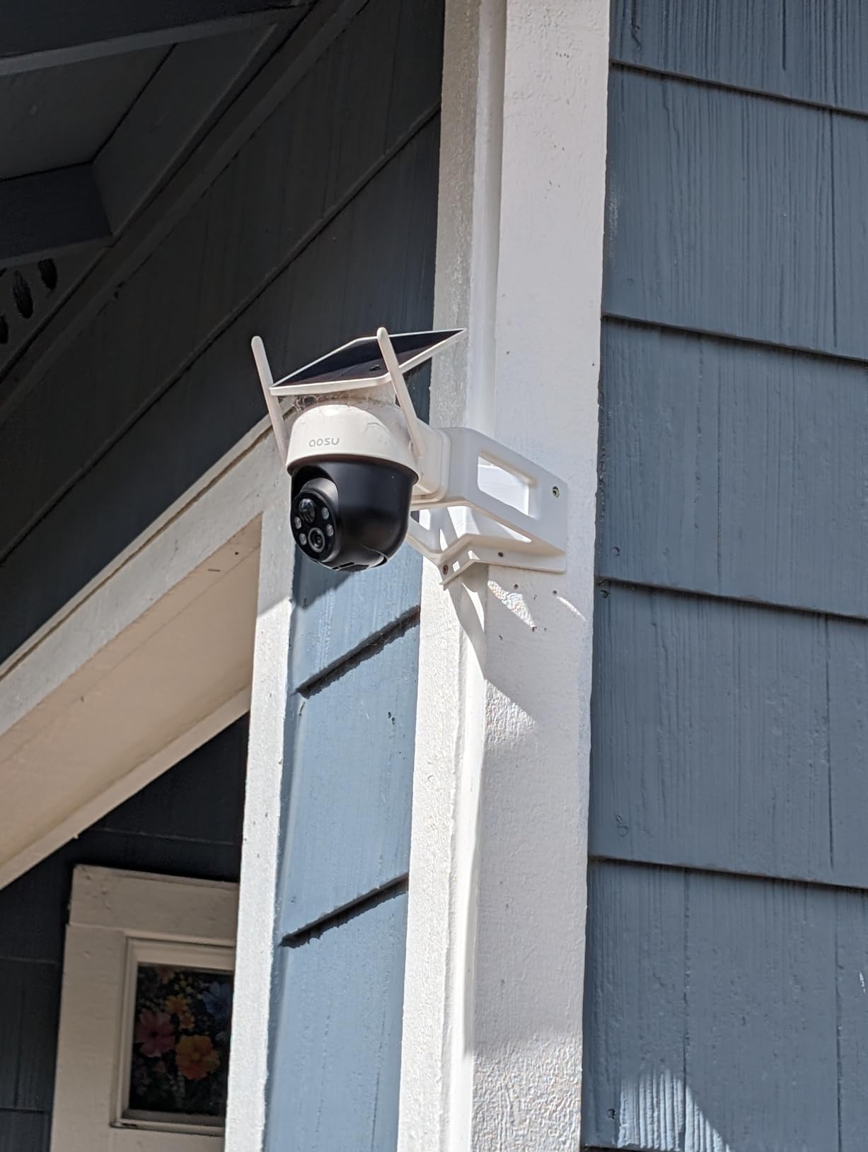 aosu Solar Camera Outdoor Wireless for Home Surveillance,Fixed Solar Panel | Easy to Set up,360° Full Coverage,Auto Person Tracking,2K Clarity&Full-Color Night Vision,Two-Way Talk,2.4GHz WiFi only customer photo 2