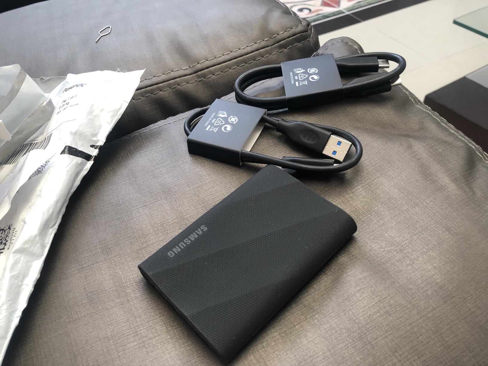 Samsung T9 Portable SSD 1TB, USB 3.2 Gen 2x2 External Solid State Drive, Seq. Read Speeds Up to 2,000MB/s for Gaming (MU-PG1T0B/AM) customer photo 2