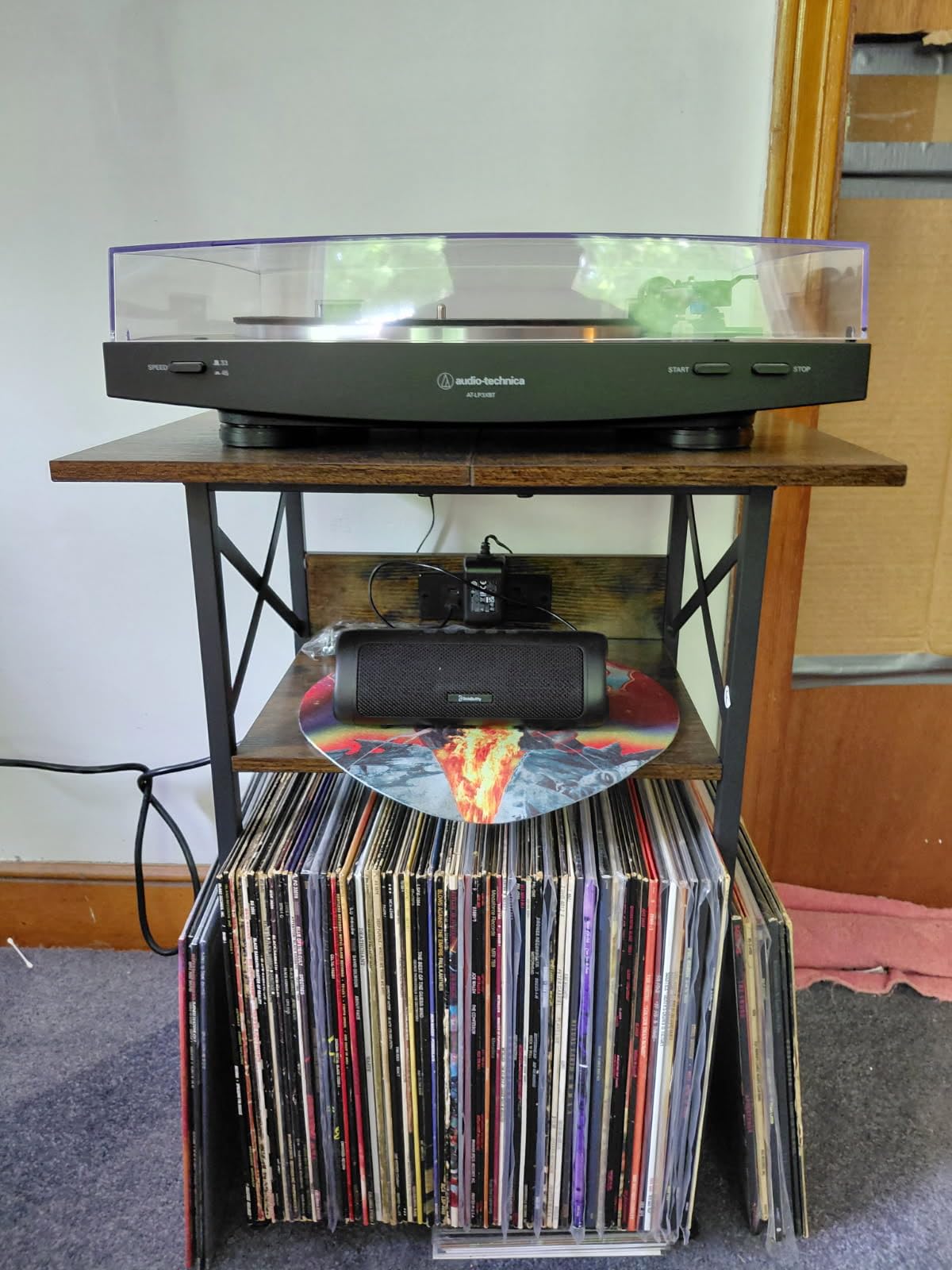 AMHANCIBLE Record Player Stand with Charging Station, Vinyl Record Storage customer photo 1