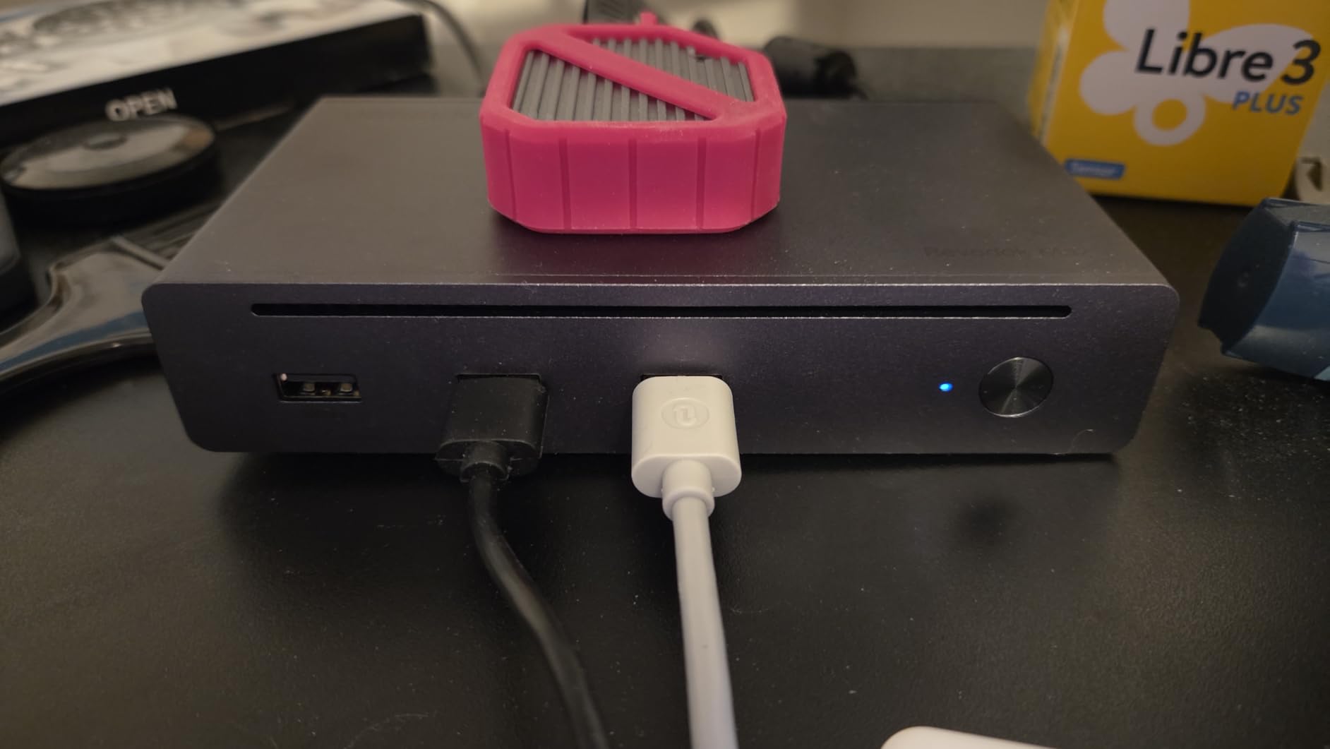 UGREEN 8-in-1 Thunderbolt 4 Docking Station, Dual 4K@60Hz, 3xTBT4, 40Gbps customer photo 1