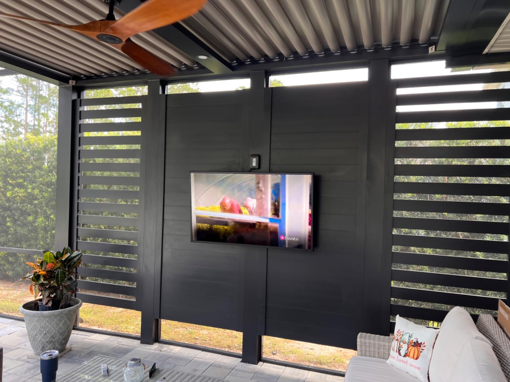 85-Inch Class Neo QLED 4K LST7C The Terrace Partial Sun Series Quantum HDR+ Smart TV for Outdoor Space, Anti-Reflection, Wi-Fi and Bluetooth Connection w/Alexa Built-In (QN85LST7C, 2024 Model) customer photo 1