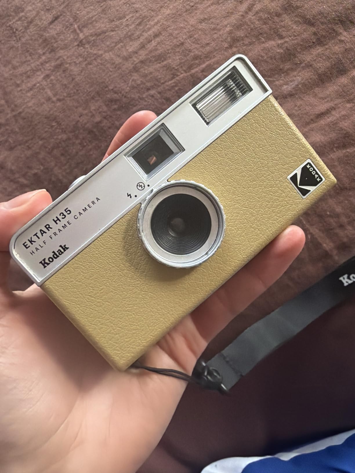 Kodak EKTAR H35 Half Frame Film Camera (Sage, Bundle with 24exp Film) customer photo 1