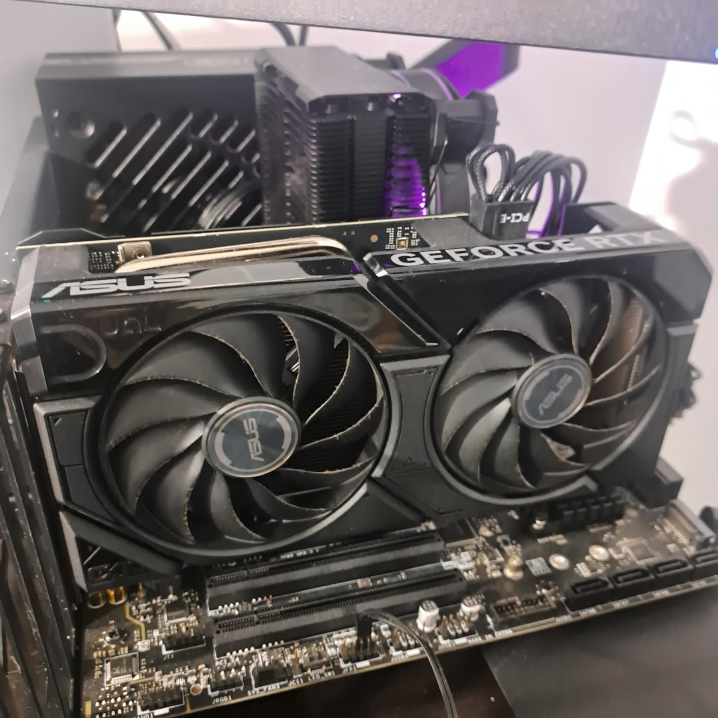 ASUS Dual GeForce RTX 4060 EVO OC Edition 8GB GDDR6 Graphics Card (PCIe 4.0, DLSS 3, HDMI 2.1a, DisplayPort 1.4a, Axial-tech Fan Design, Dual BIOS, Auto-Extreme Technology), 3 Year Warranty customer photo 1