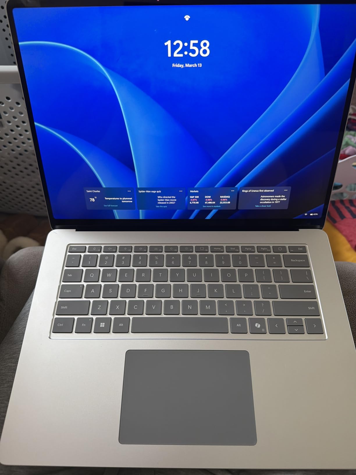 Surface Laptop (2024), Windows 11 Copilot+ PC, 15