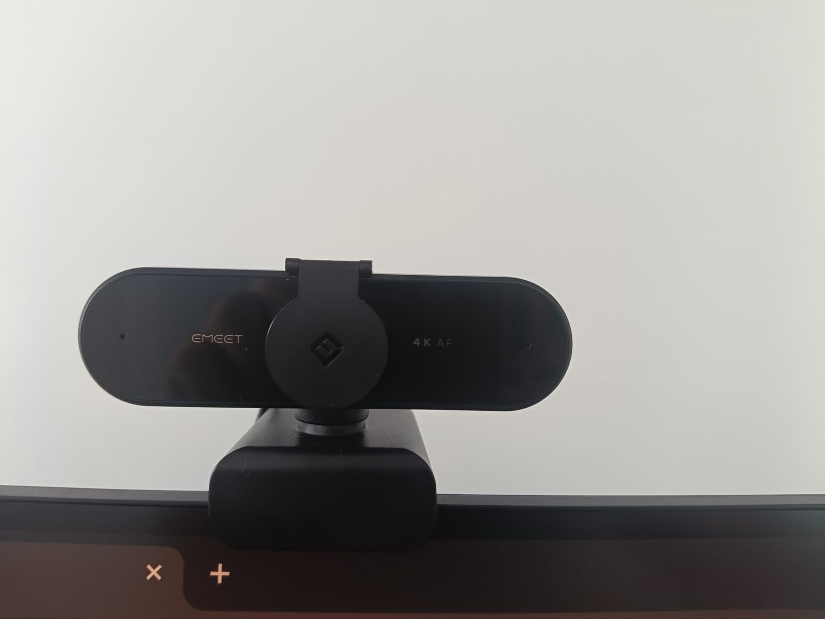 EMEET NOVA 4K Webcam for PC - Ultra 4K HD, PDAF Autofocus, Dual Omnidirectional Mics, 73 Degrees FOV, Auto Light Correction, USB-A, Privacy Cover, Ideal for High-End Business Meetings & Live Streaming customer photo 1
