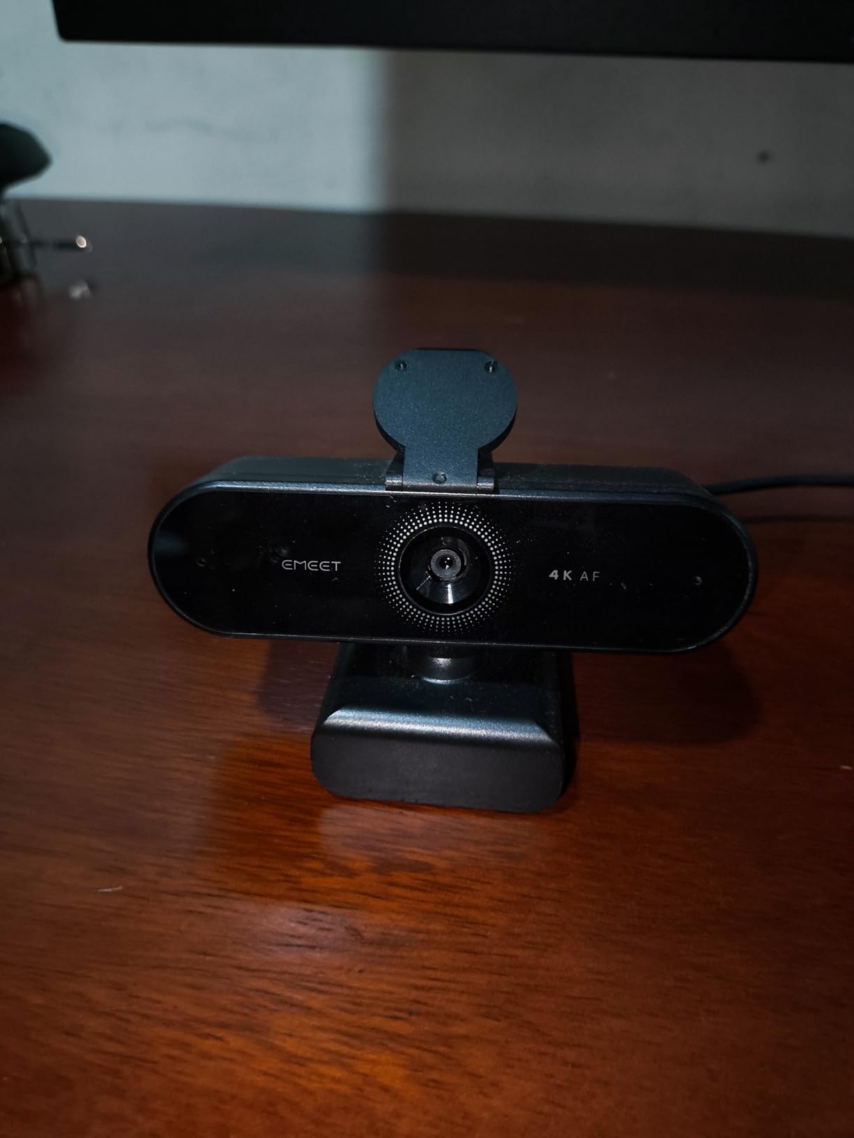 EMEET NOVA 4K Webcam for PC - Ultra 4K HD, PDAF Autofocus, Dual Omnidirectional Mics, 73 Degrees FOV, Auto Light Correction, USB-A, Privacy Cover, Ideal for High-End Business Meetings & Live Streaming customer photo 2