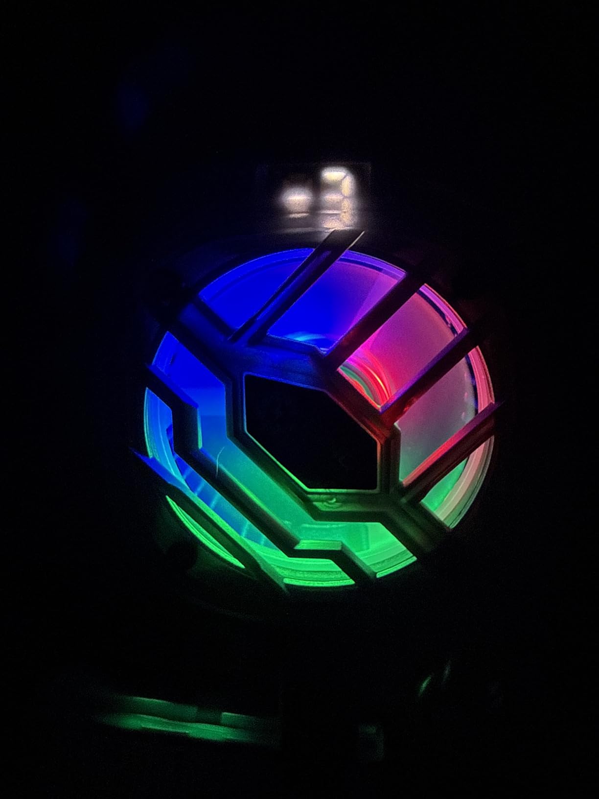 CHONCHOW Magnetic Cell Phone Cooler, RGB Phone Cooling Fan Portable Lightweight Mobile Phone Cooling Fan, Phone Radiator with Larger Cooling Area for Phone/Tablet/iPad (with Digital displays) customer photo 1