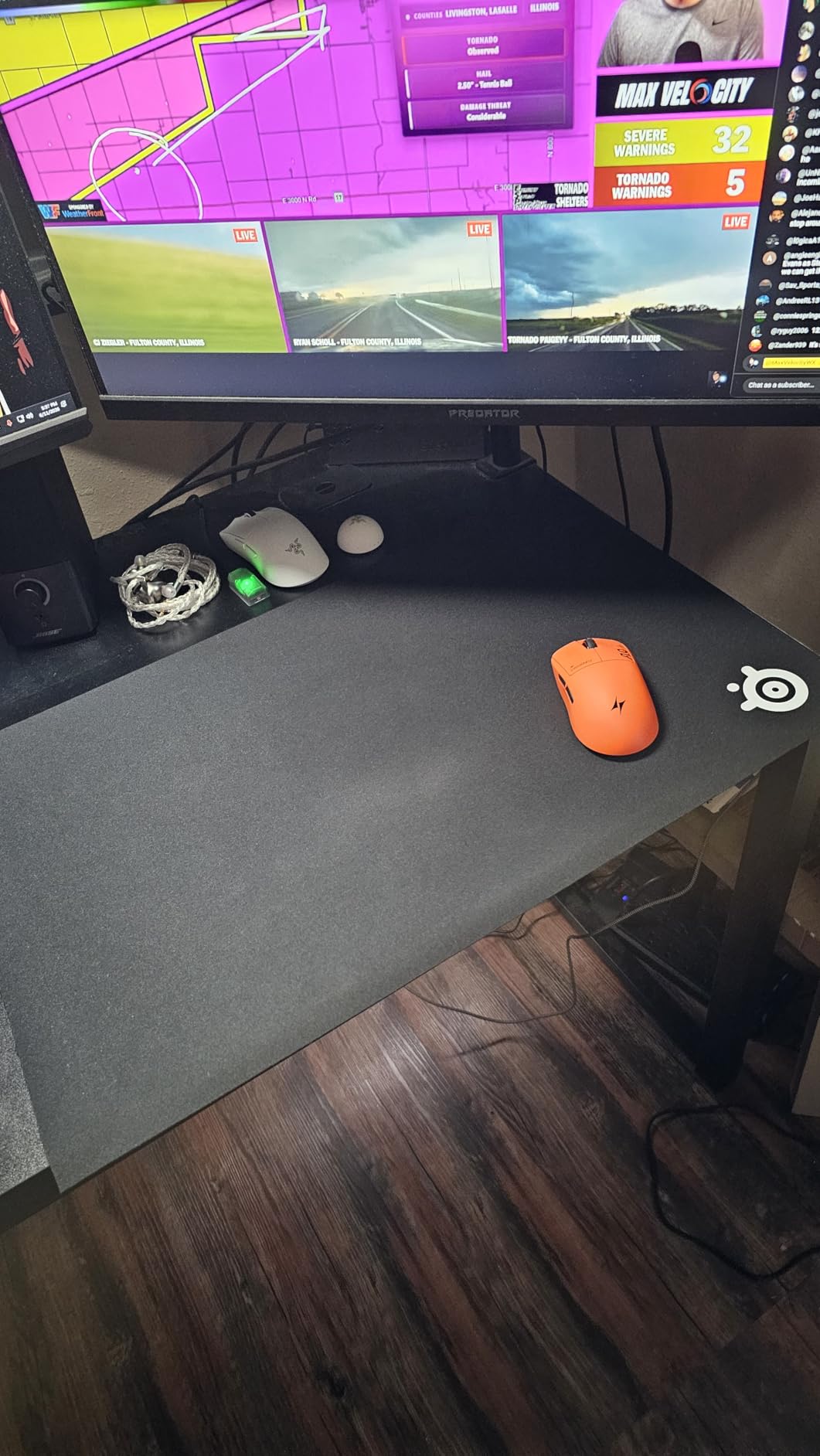 SteelSeries QcK Gaming Mouse Pad - XXL Cloth - Peak Tracking and Stability - Esports Mousepad - Never-Slip - Full Desk Coverage customer photo 2