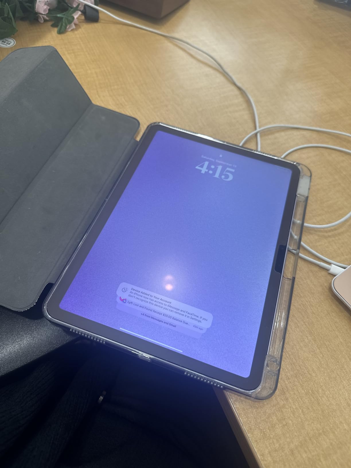 iPad Air 11-inch (M2): Built for Apple Intelligence, Liquid Retina Display, 512GB, 12MP Front/Back Camera, Wi-Fi 6E, Touch ID, All-Day Battery Life - Starlight customer photo 1