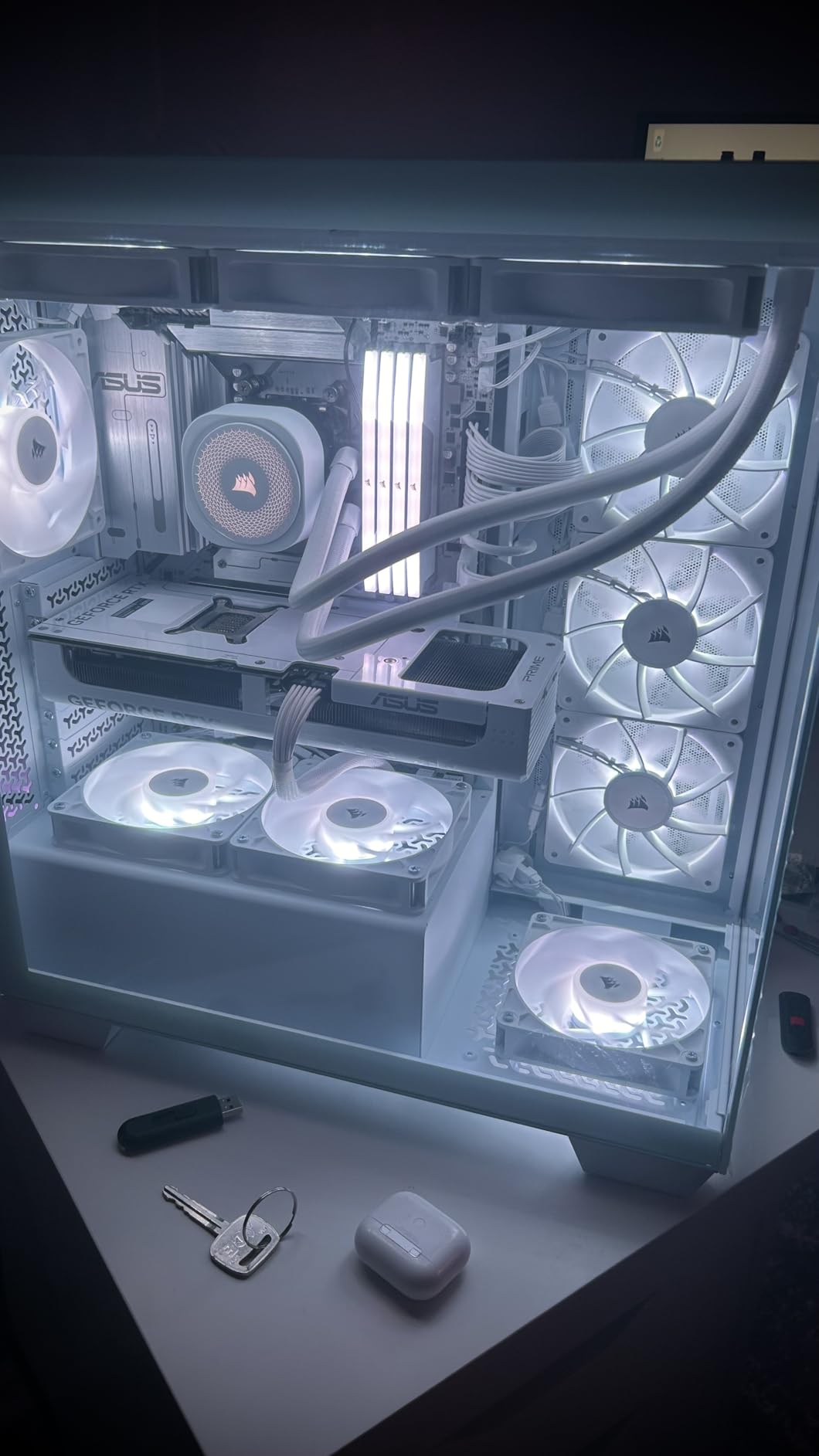 CORSAIR RS140 ARGB 140mm PWM Fans - Daisy-Chain Connection - Low-Noise - Magnetic Dome Bearing - Dual Pack - Black customer photo 1